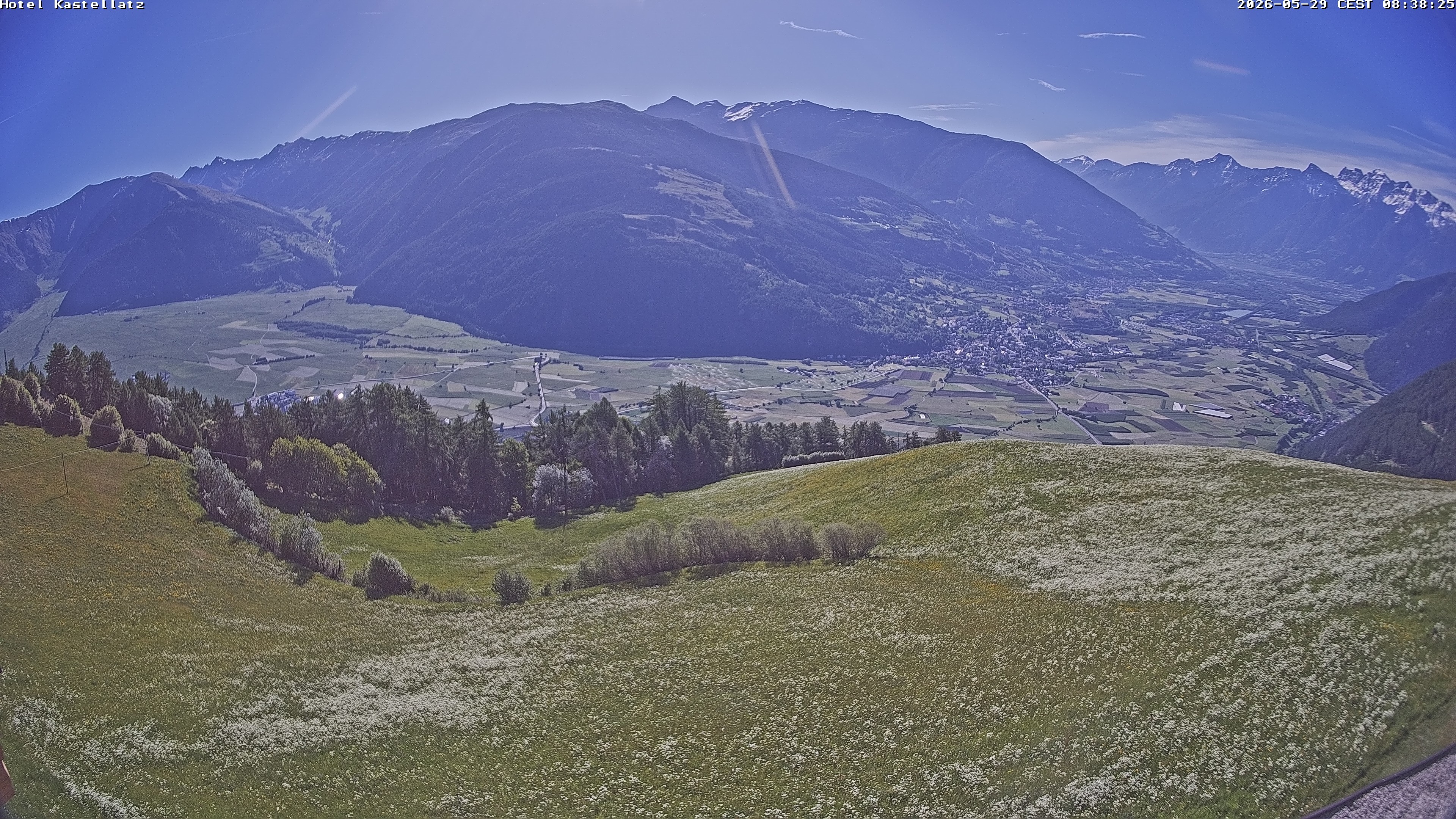 Archiv Foto Webcam Ausblick Kastellatz - Mals