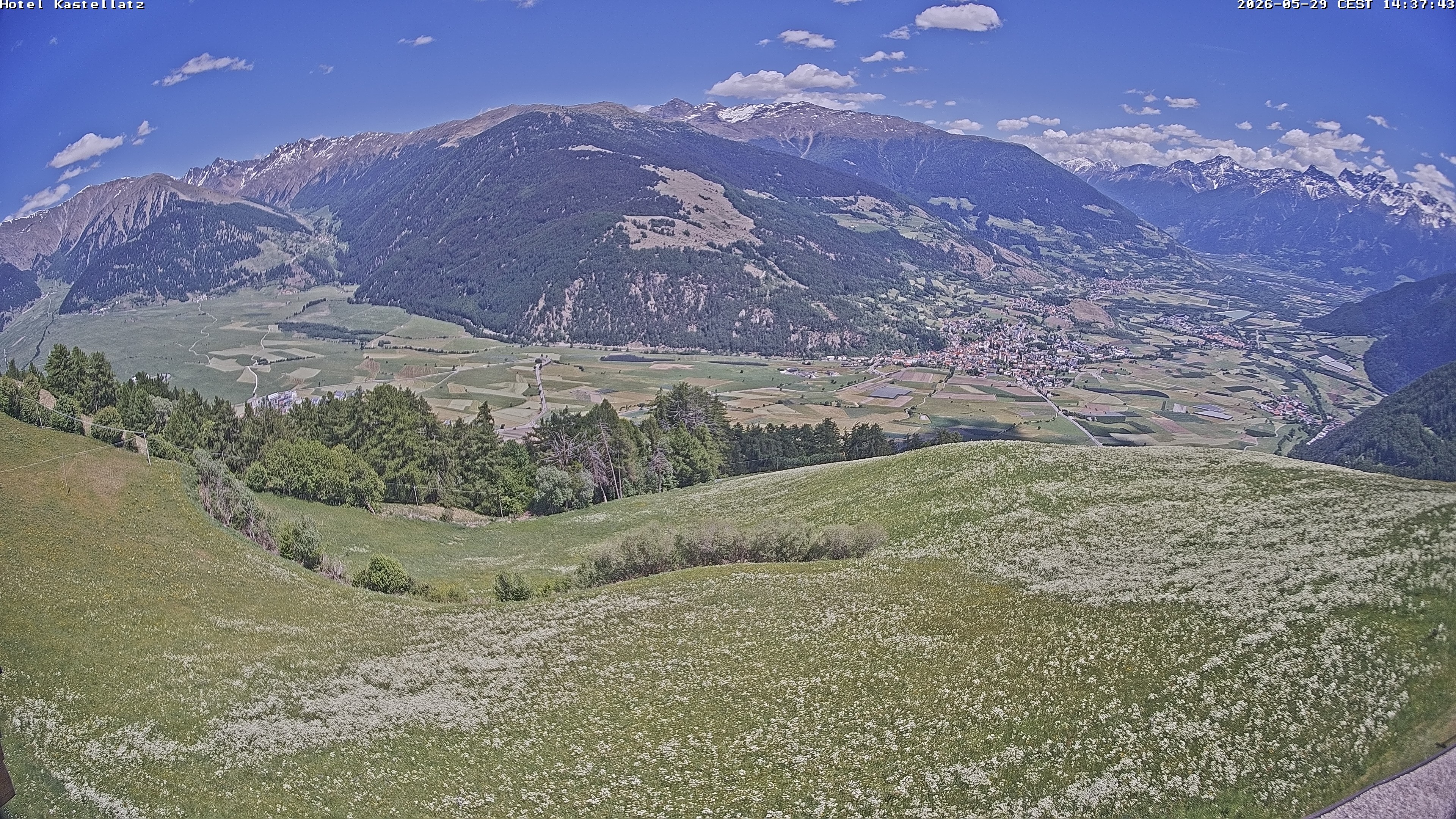 Archiv Foto Webcam Ausblick Kastellatz - Mals