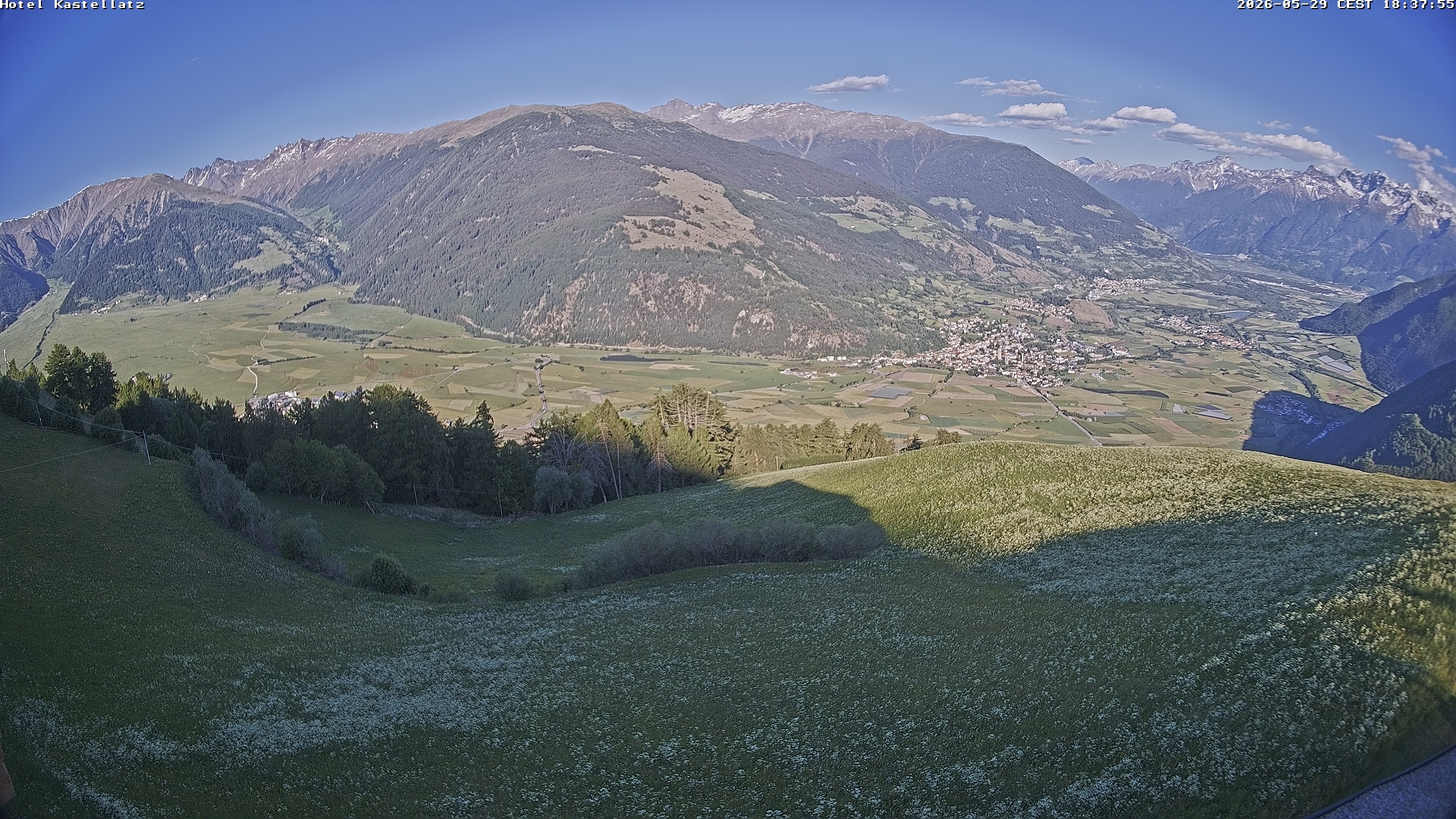 Archiv Foto Webcam Ausblick Kastellatz - Mals
