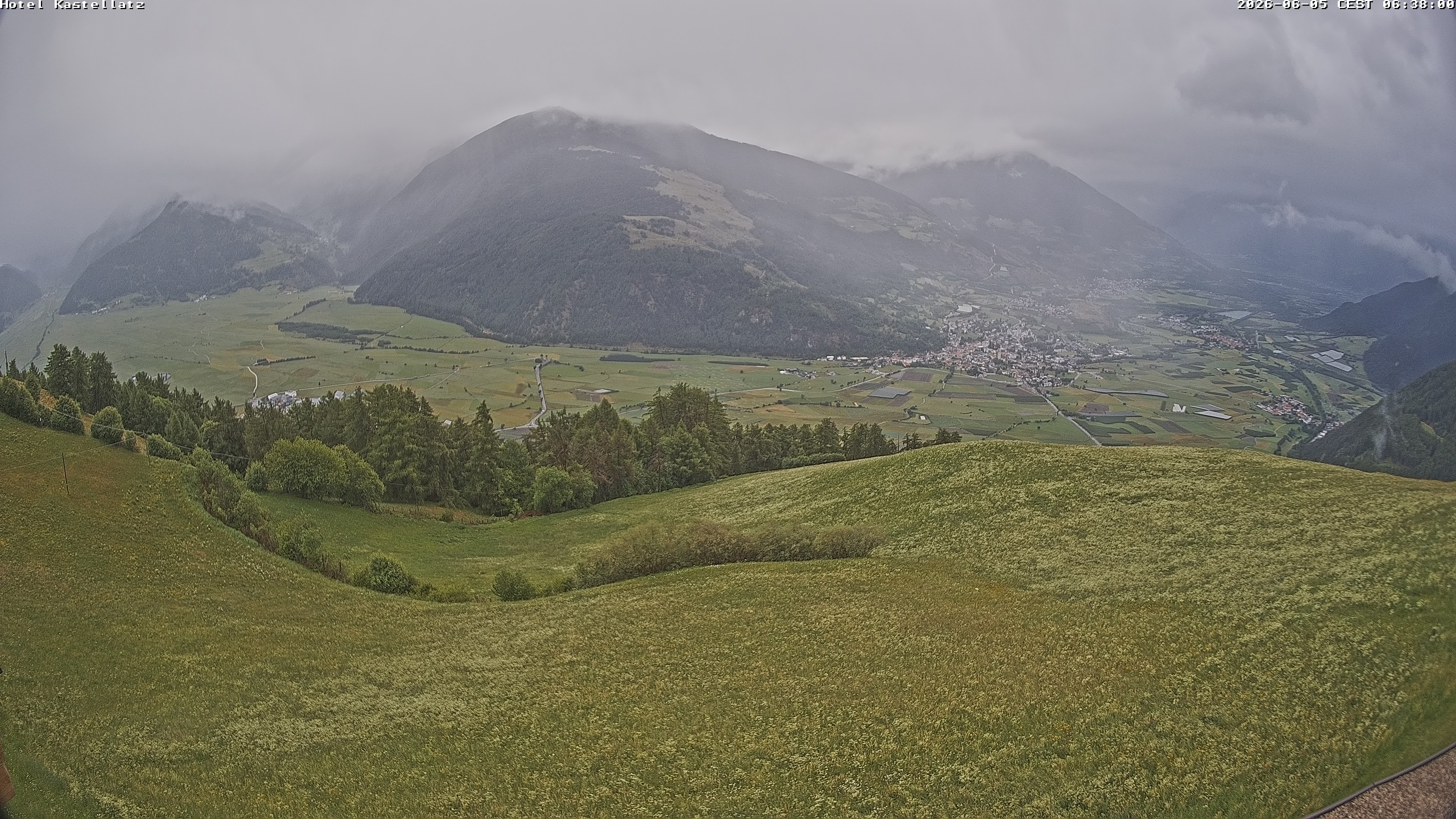 Archiv Foto Webcam Ausblick Kastellatz - Mals