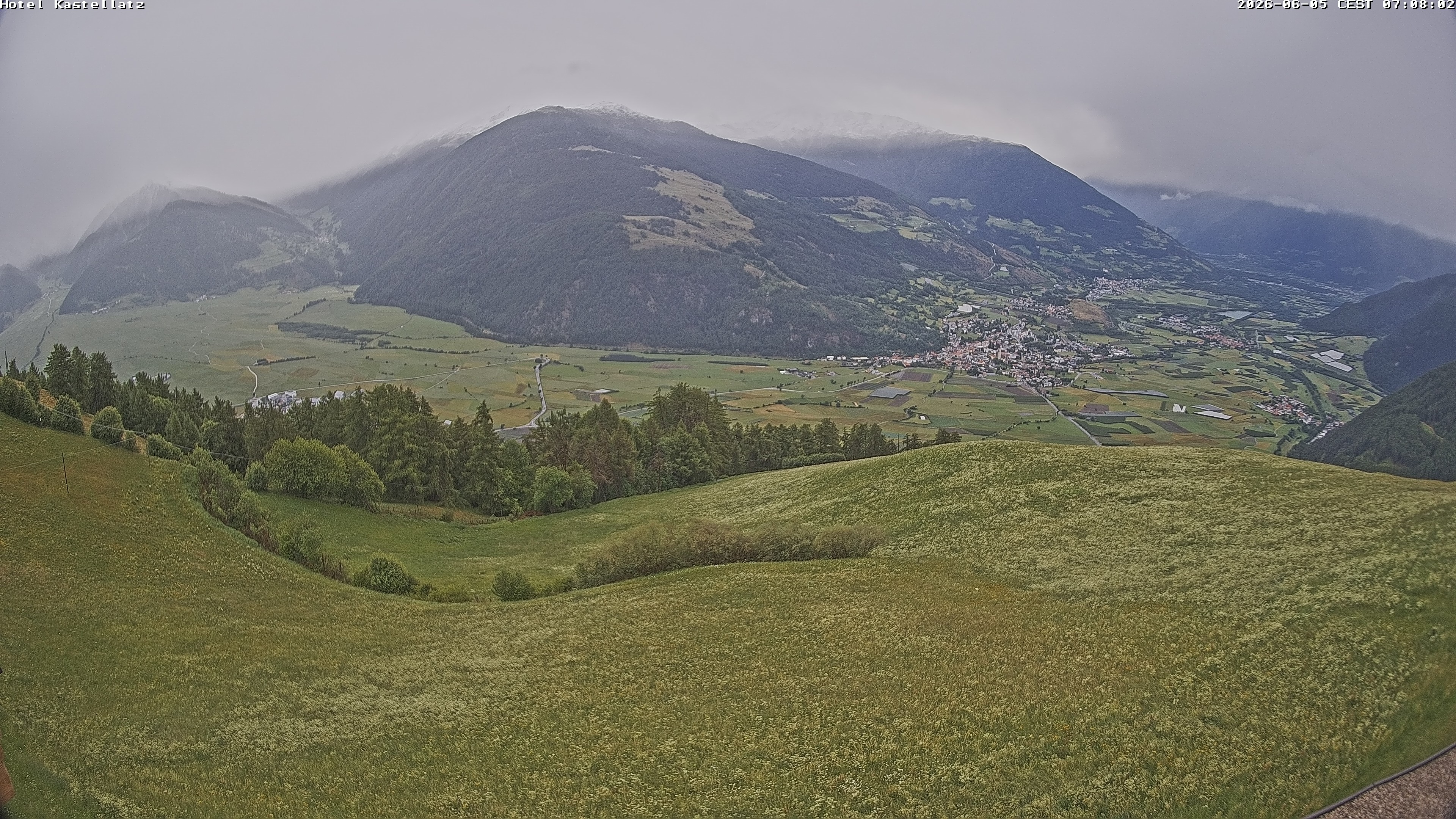 Archiv Foto Webcam Ausblick Kastellatz - Mals