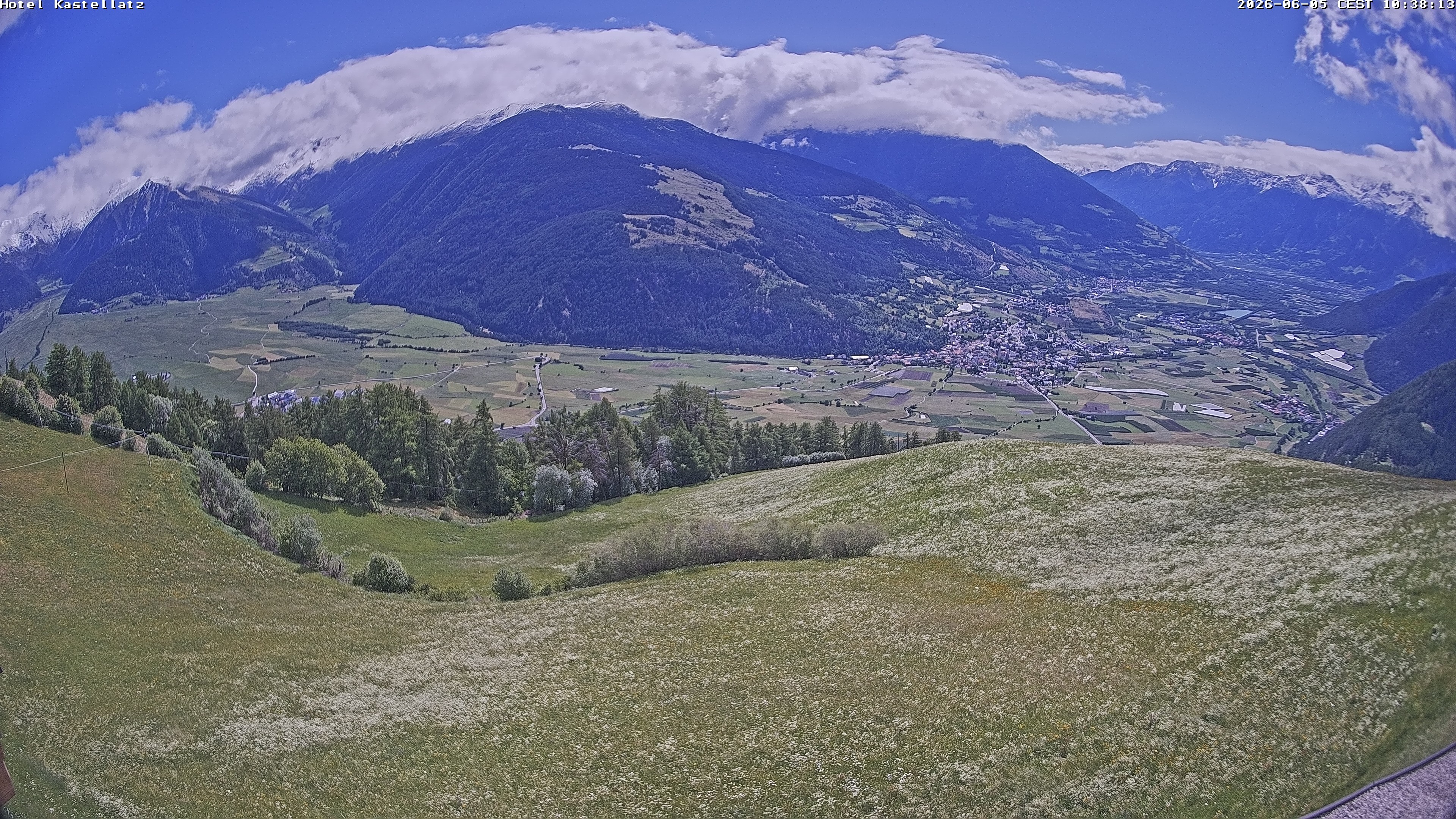 Archiv Foto Webcam Ausblick Kastellatz - Mals