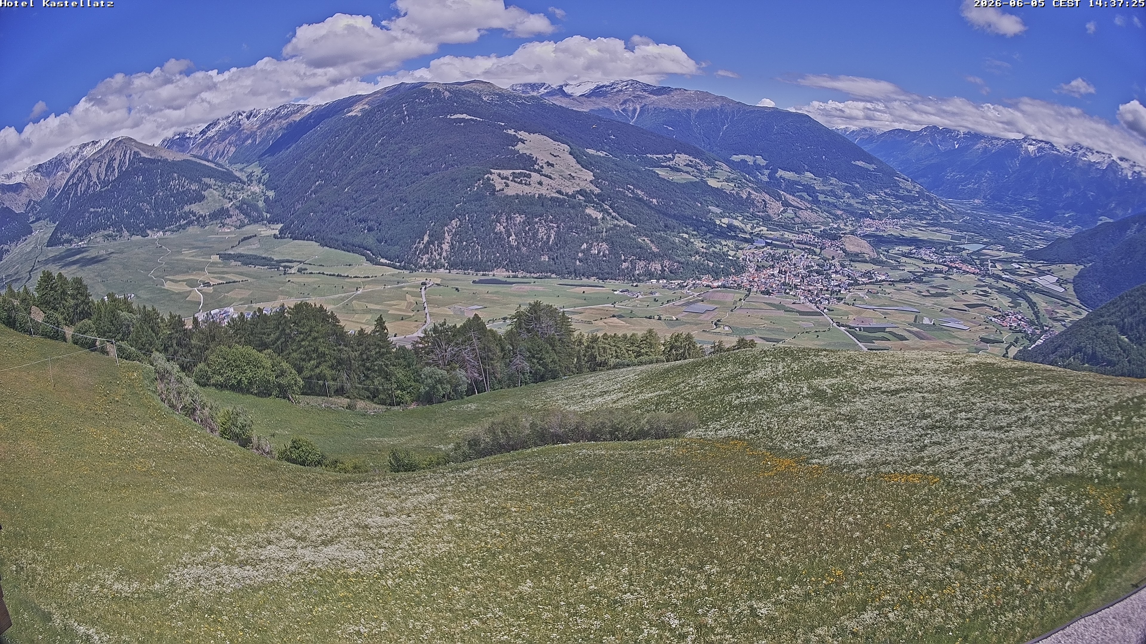 Archiv Foto Webcam Ausblick Kastellatz - Mals