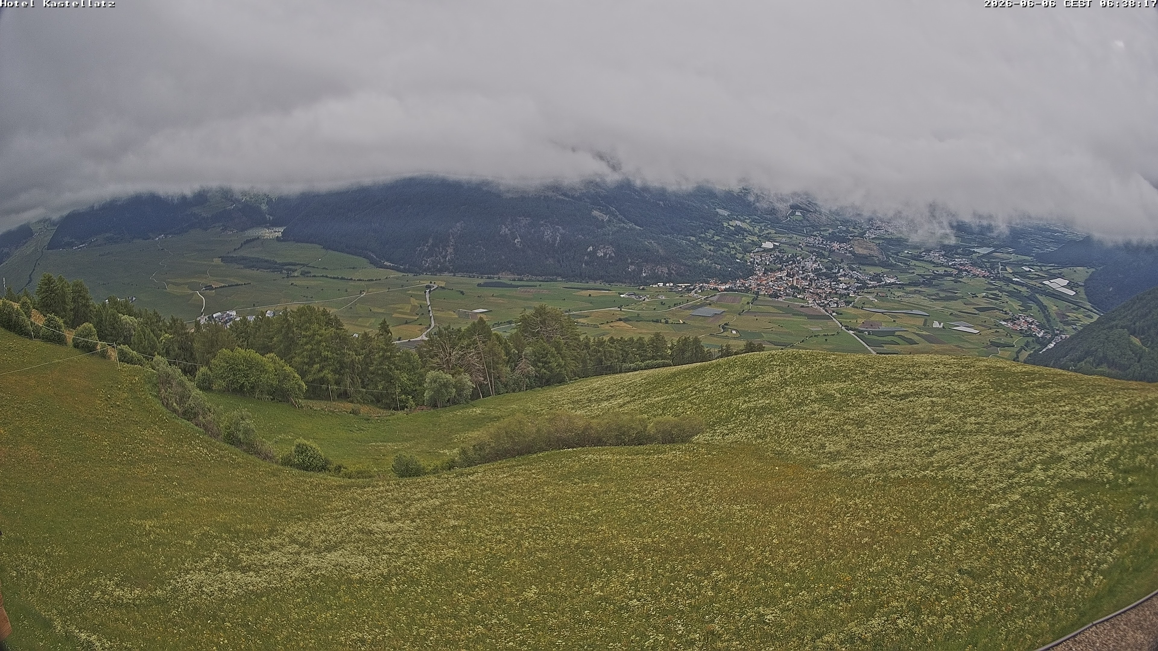 Archiv Foto Webcam Ausblick Kastellatz - Mals