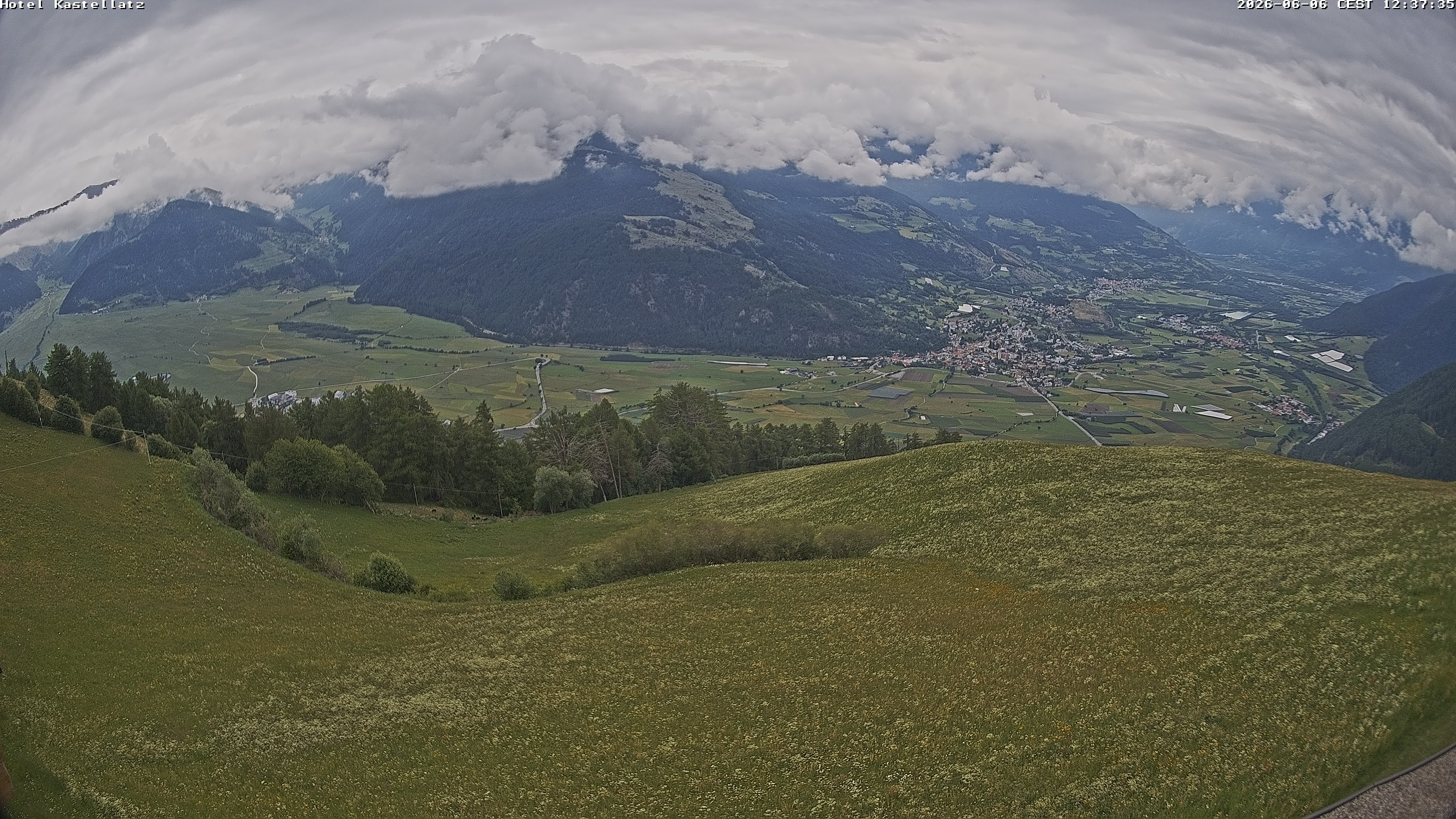 Archiv Foto Webcam Ausblick Kastellatz - Mals