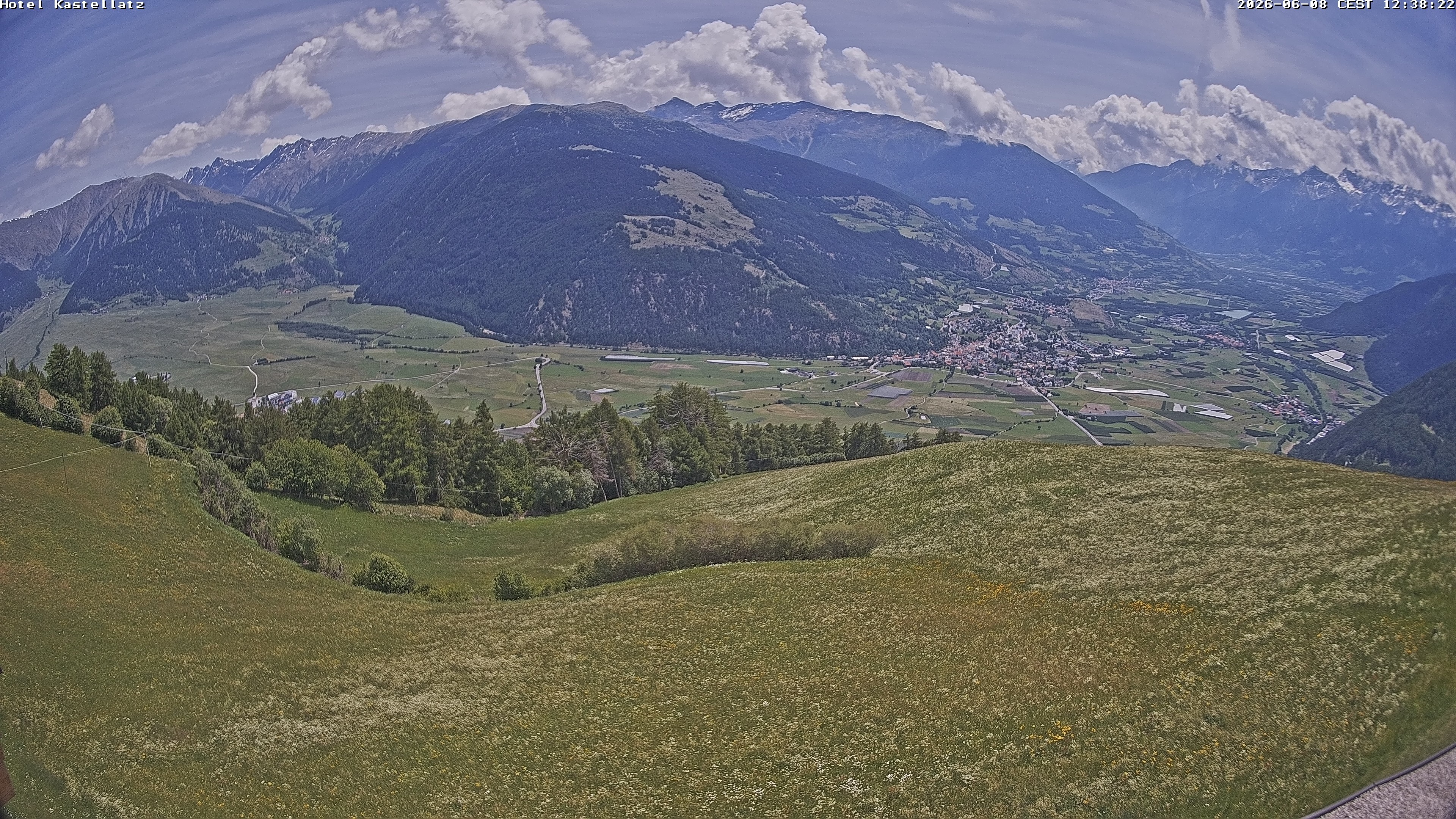 Archiv Foto Webcam Ausblick Kastellatz - Mals