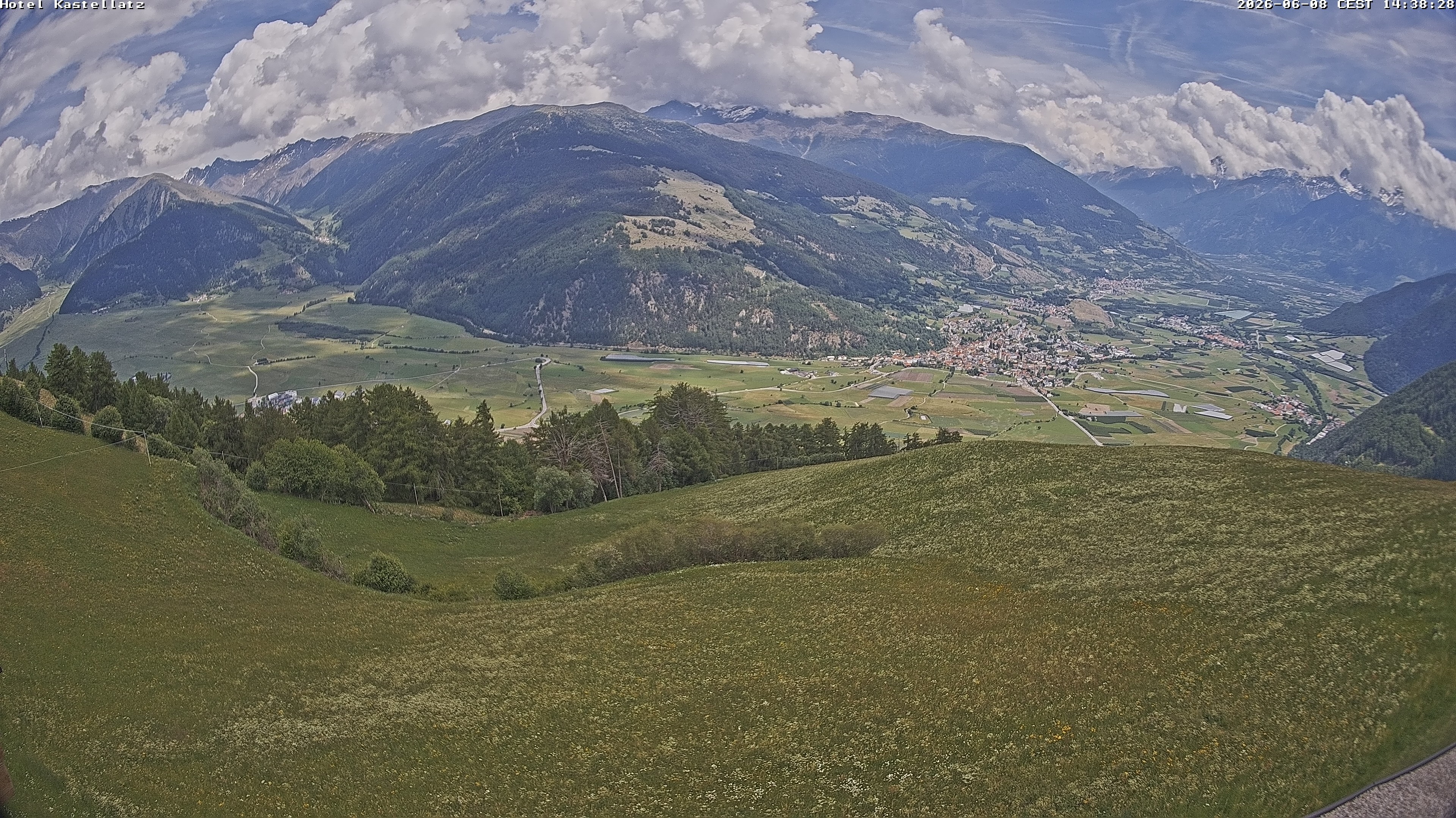 Archiv Foto Webcam Ausblick Kastellatz - Mals