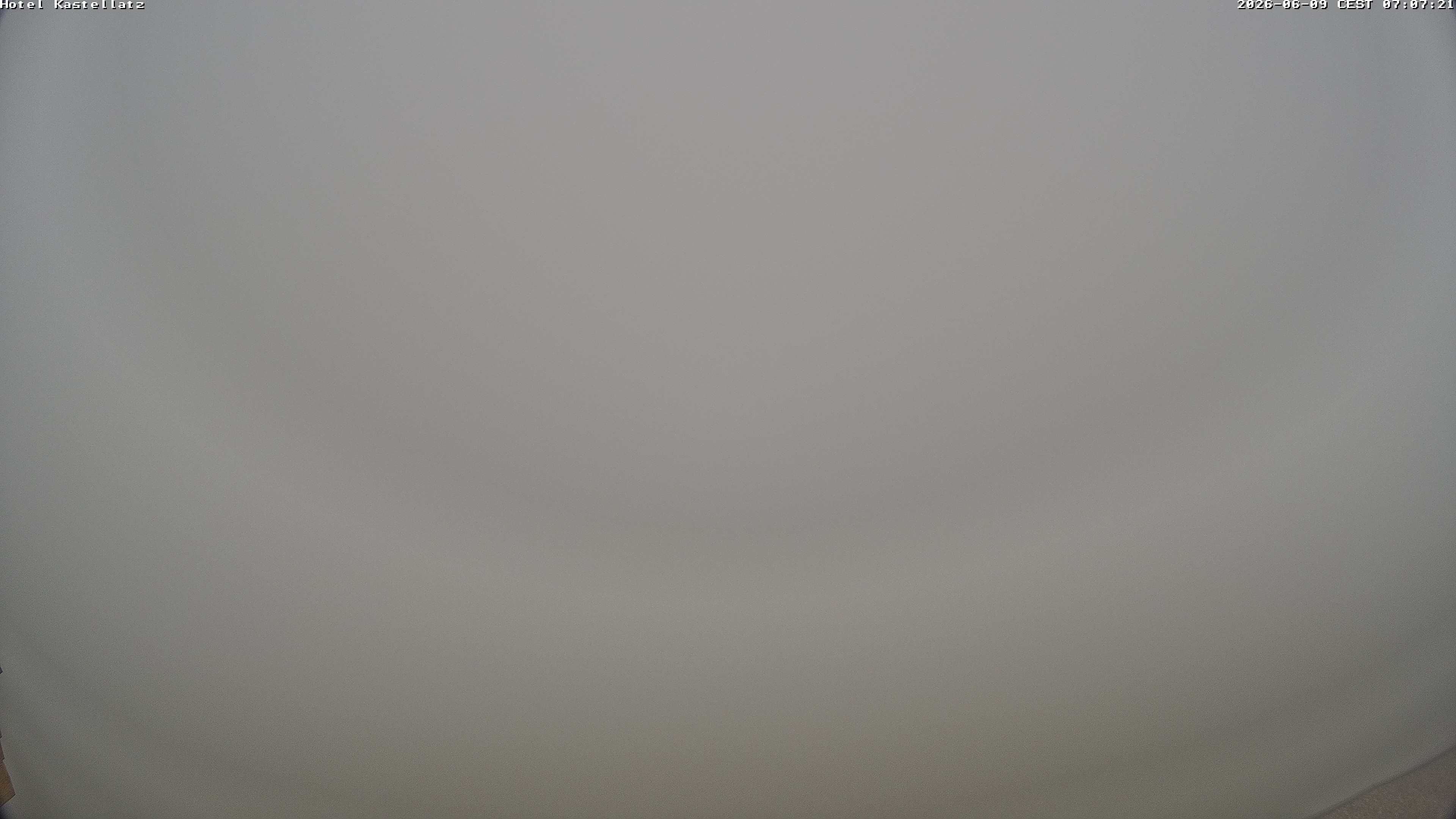 Archiv Foto Webcam Ausblick Kastellatz - Mals