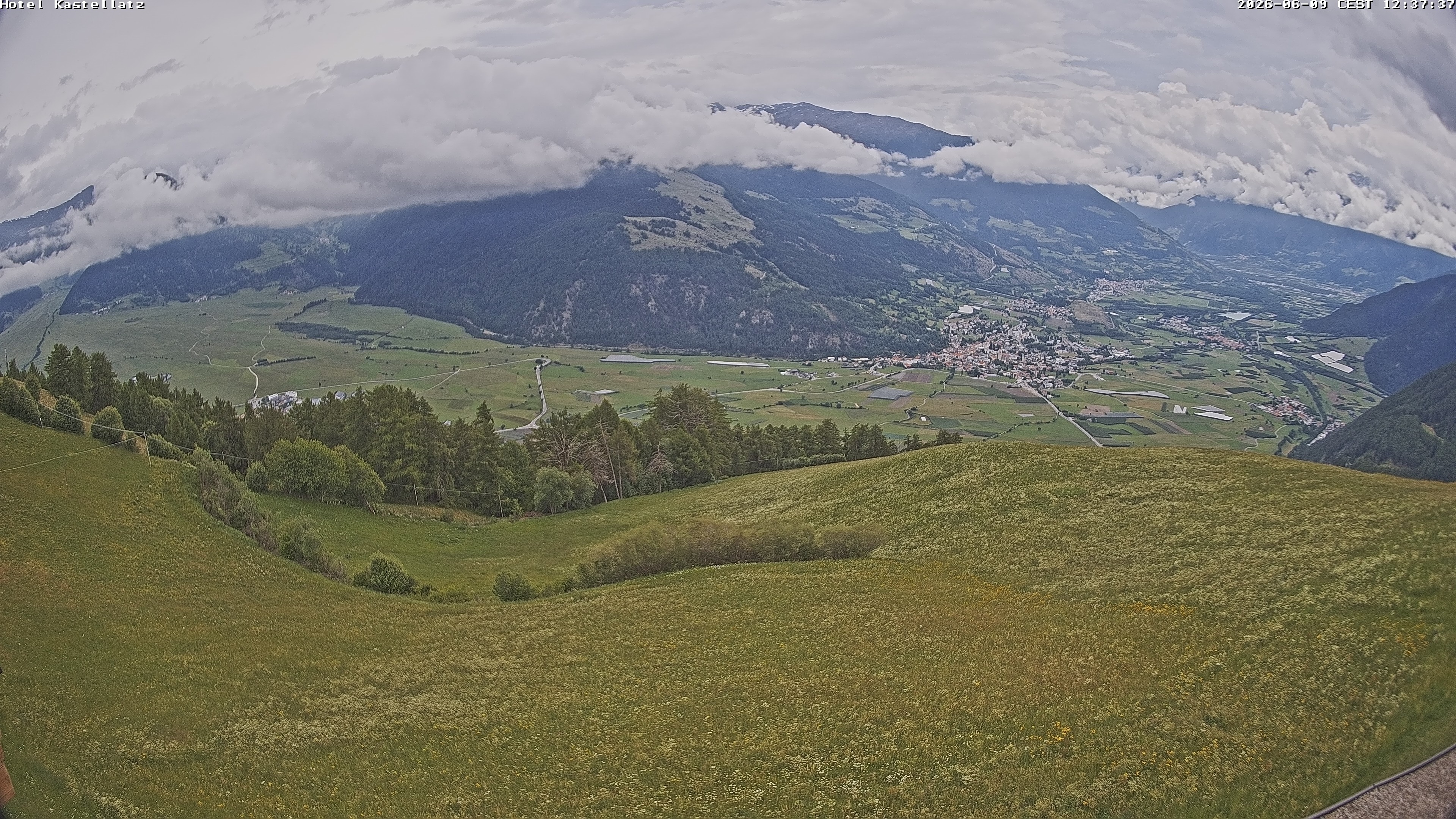 Archiv Foto Webcam Ausblick Kastellatz - Mals