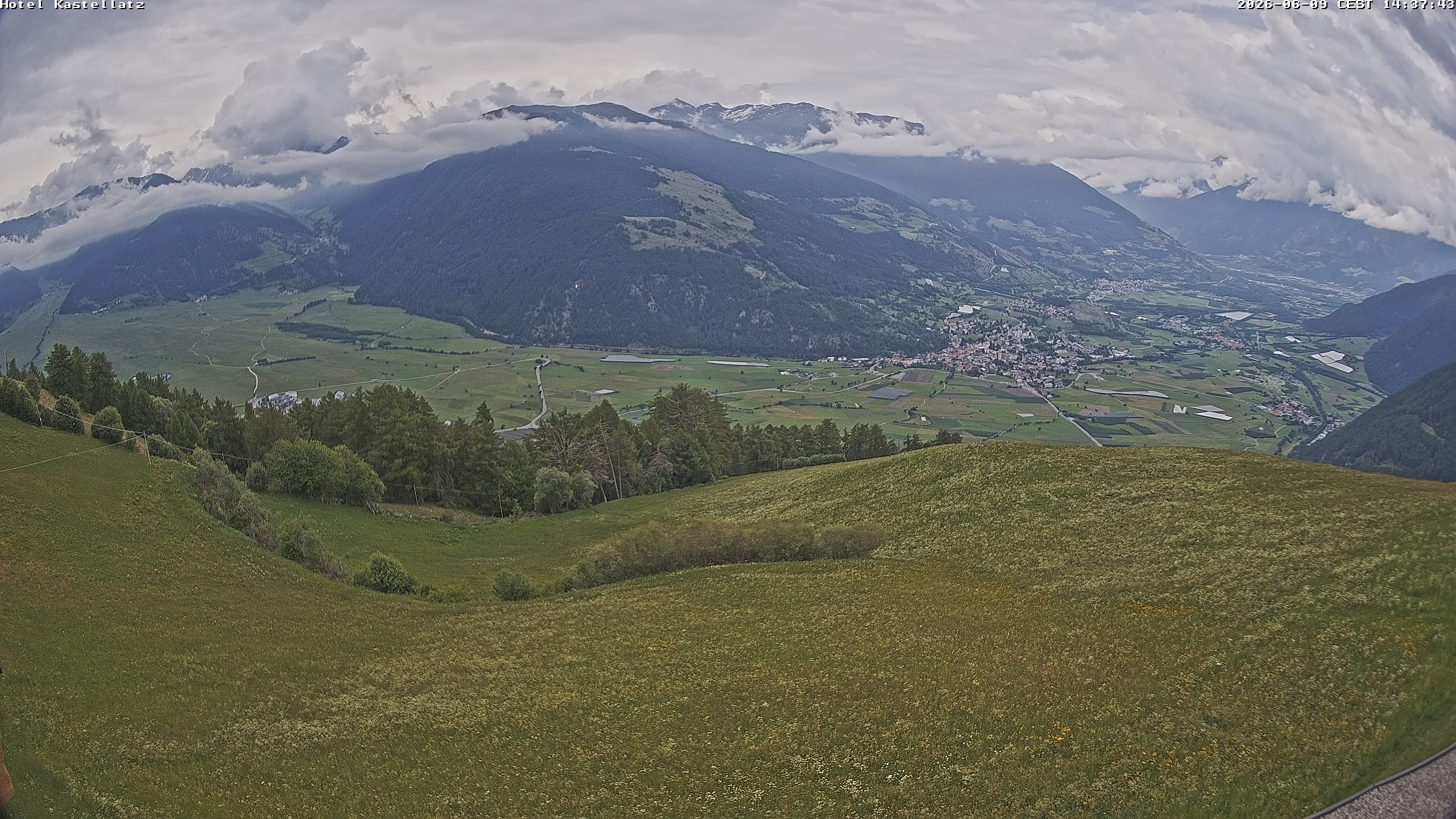 Archiv Foto Webcam Ausblick Kastellatz - Mals