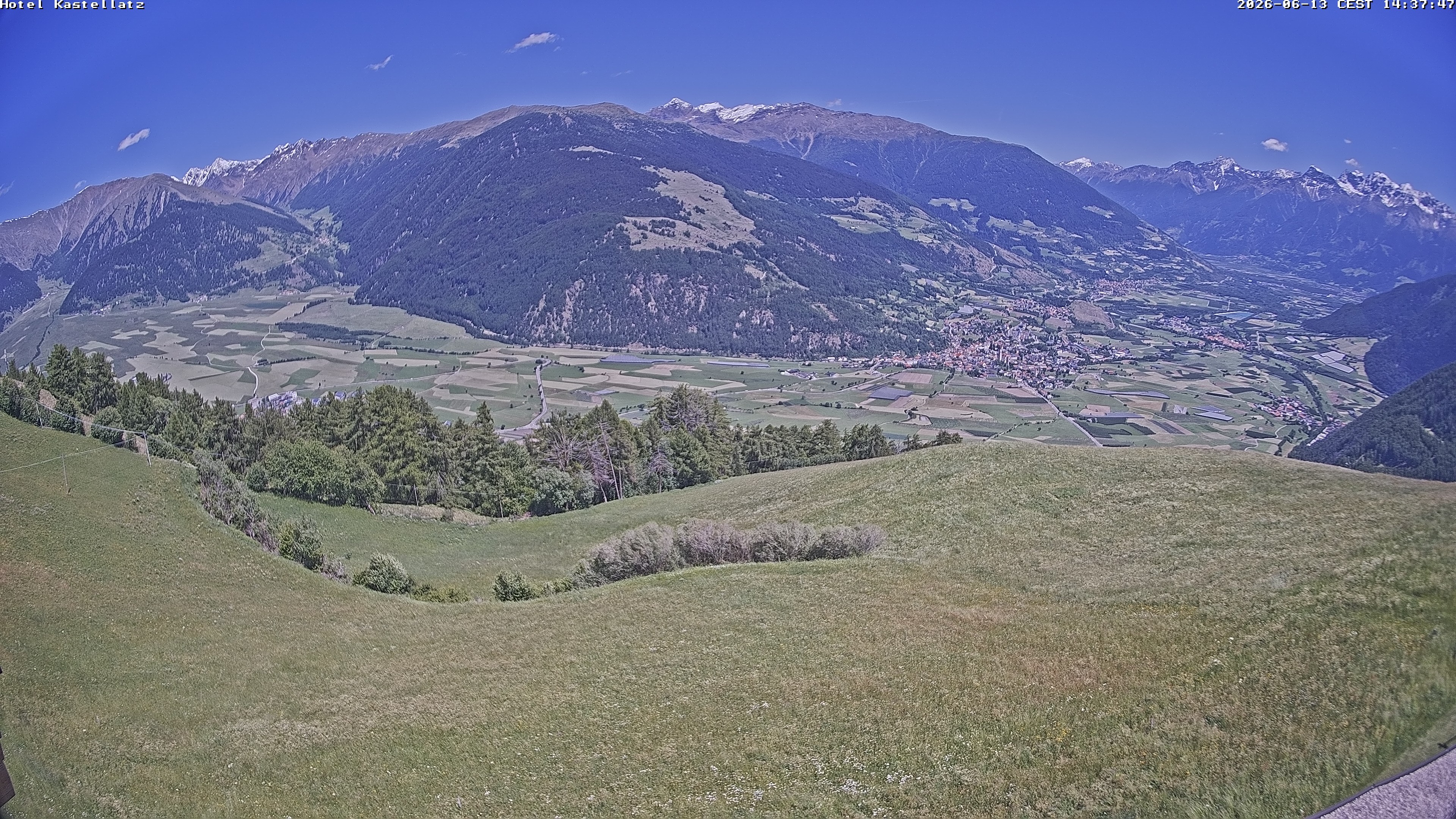 Archiv Foto Webcam Ausblick Kastellatz - Mals
