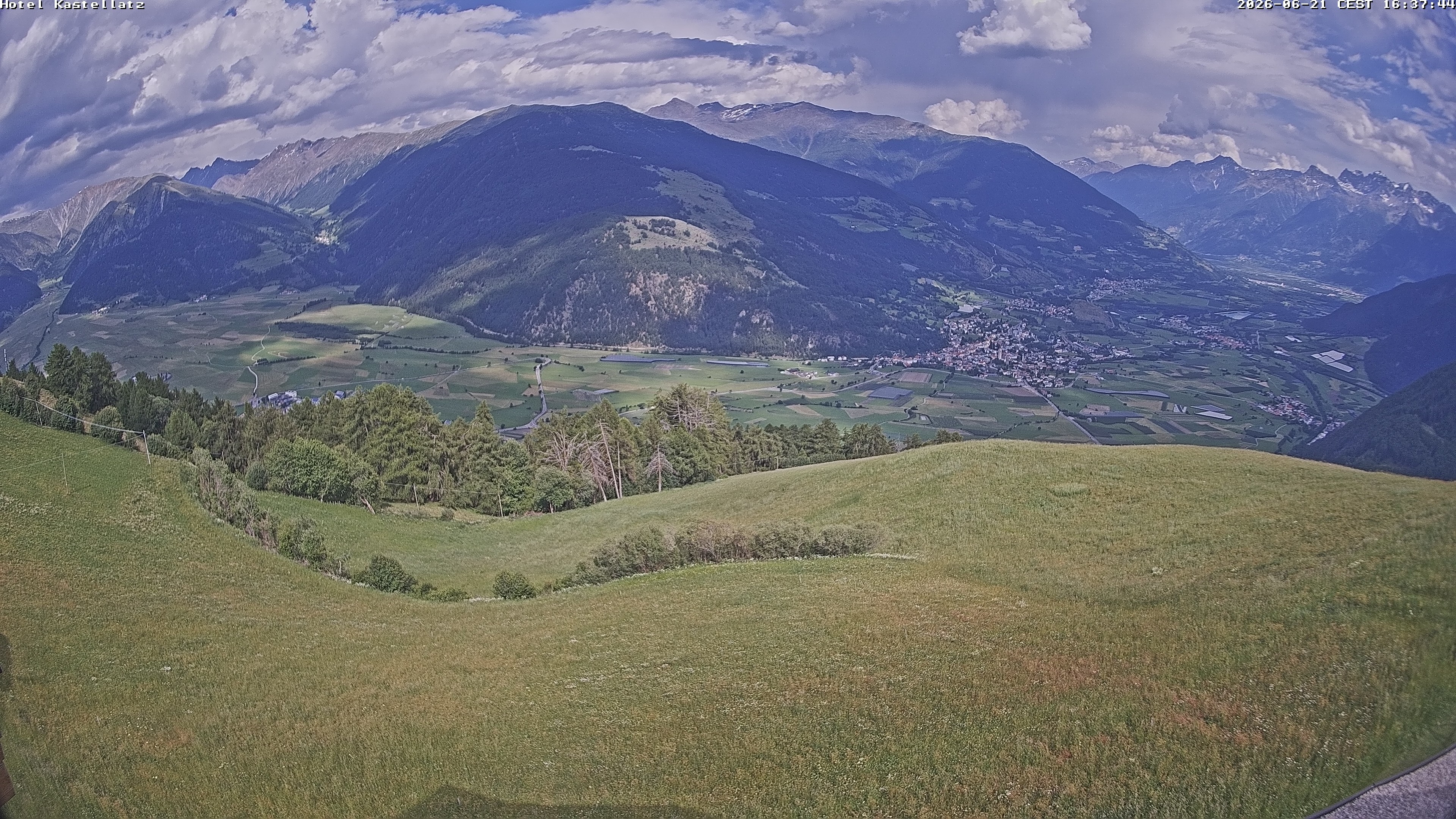Archiv Foto Webcam Ausblick Kastellatz - Mals