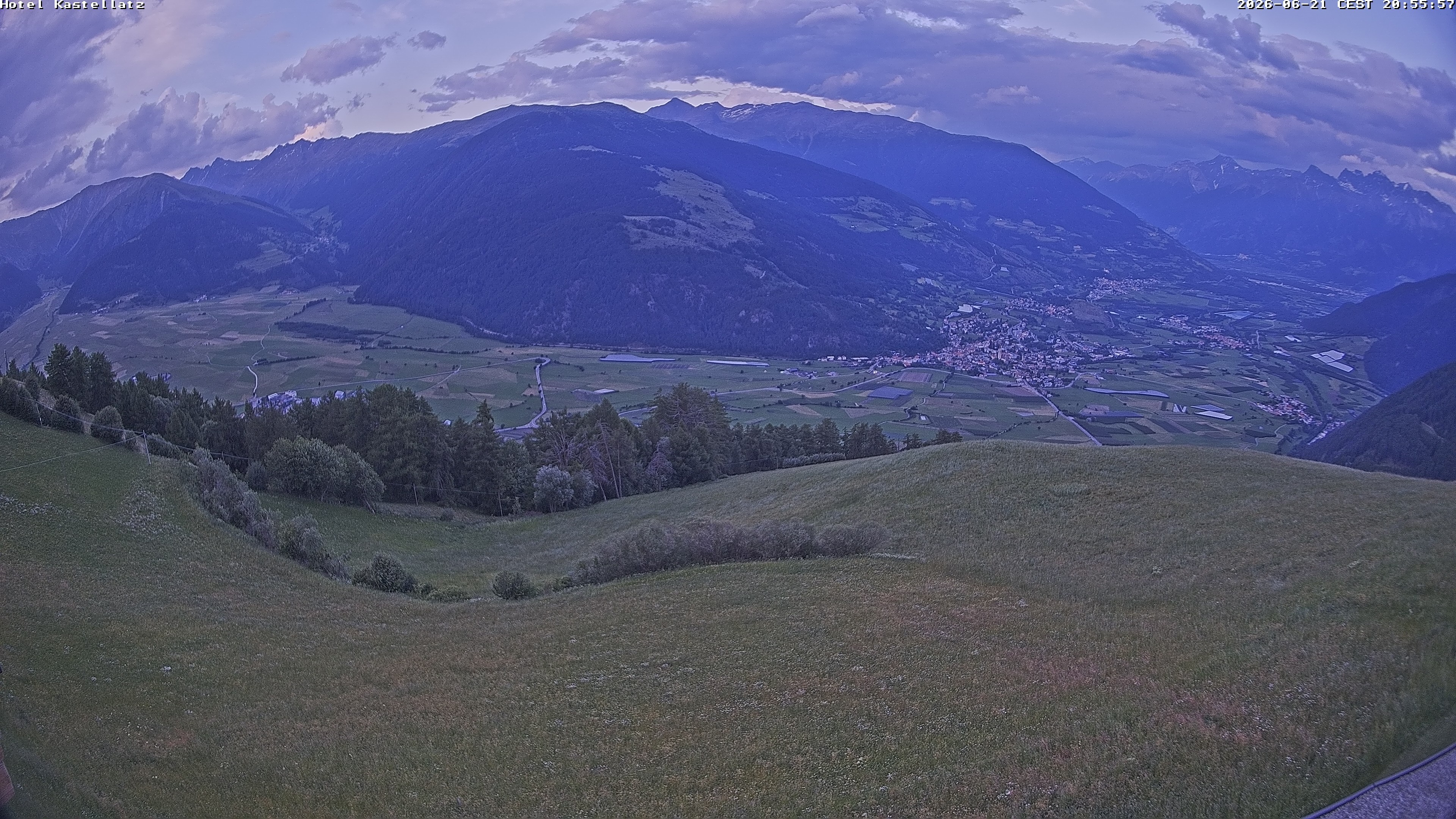 Archiv Foto Webcam Ausblick Kastellatz - Mals