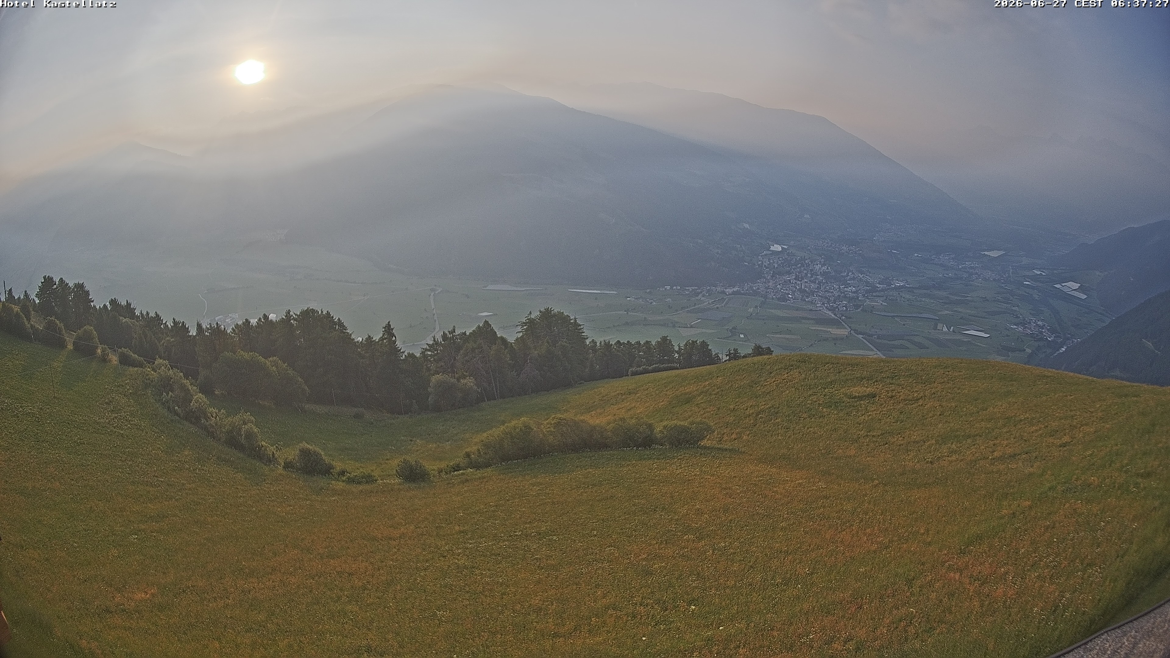 Archiv Foto Webcam Ausblick Kastellatz - Mals