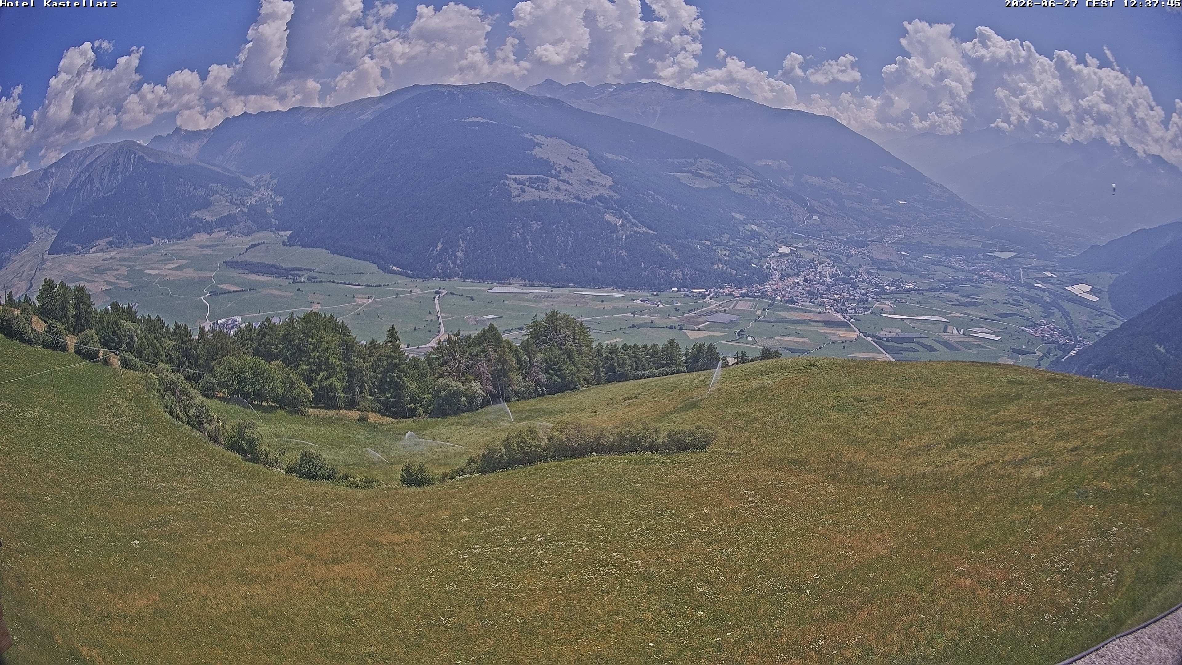 Archiv Foto Webcam Ausblick Kastellatz - Mals