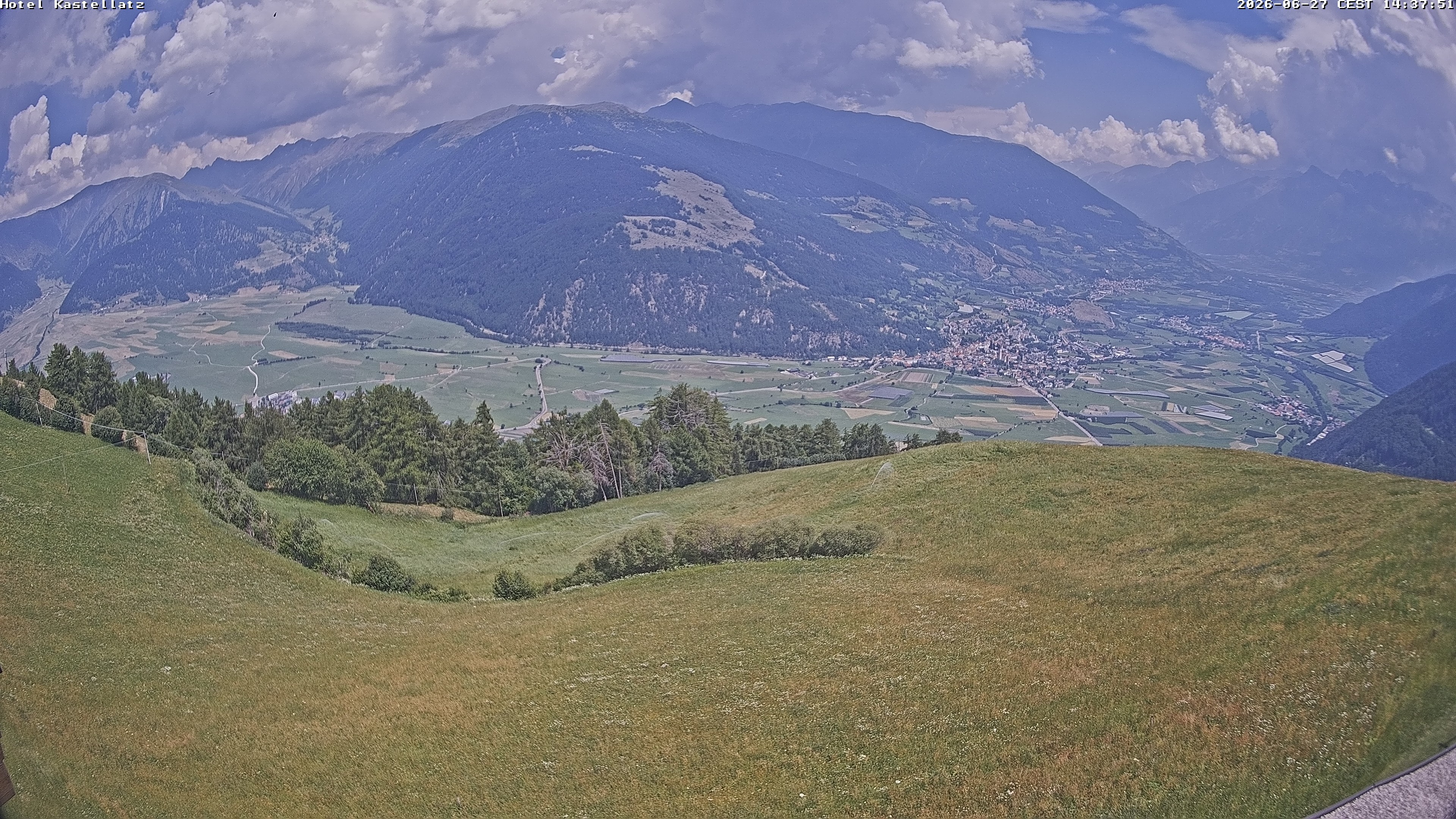 Archiv Foto Webcam Ausblick Kastellatz - Mals