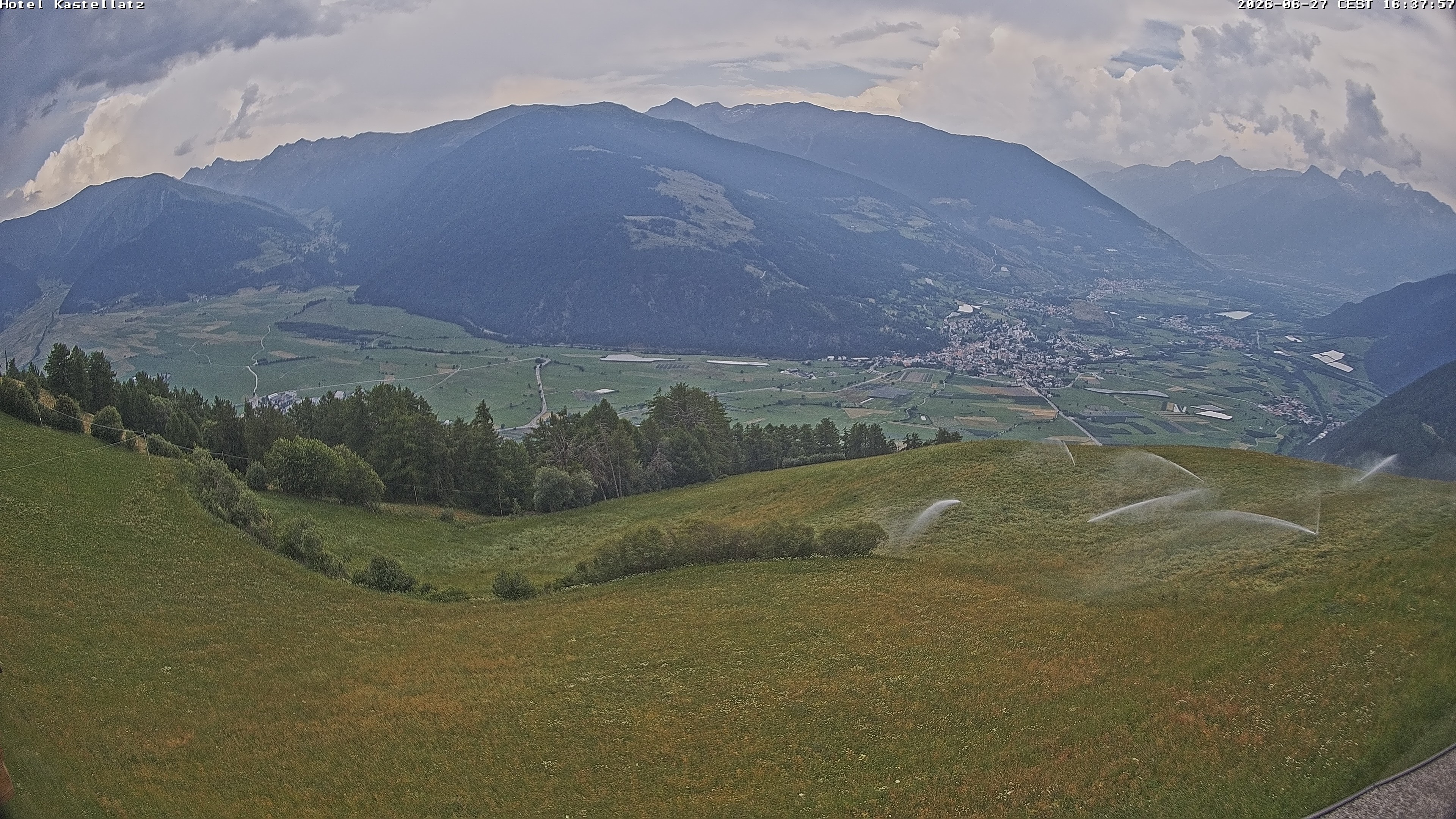 Archiv Foto Webcam Ausblick Kastellatz - Mals