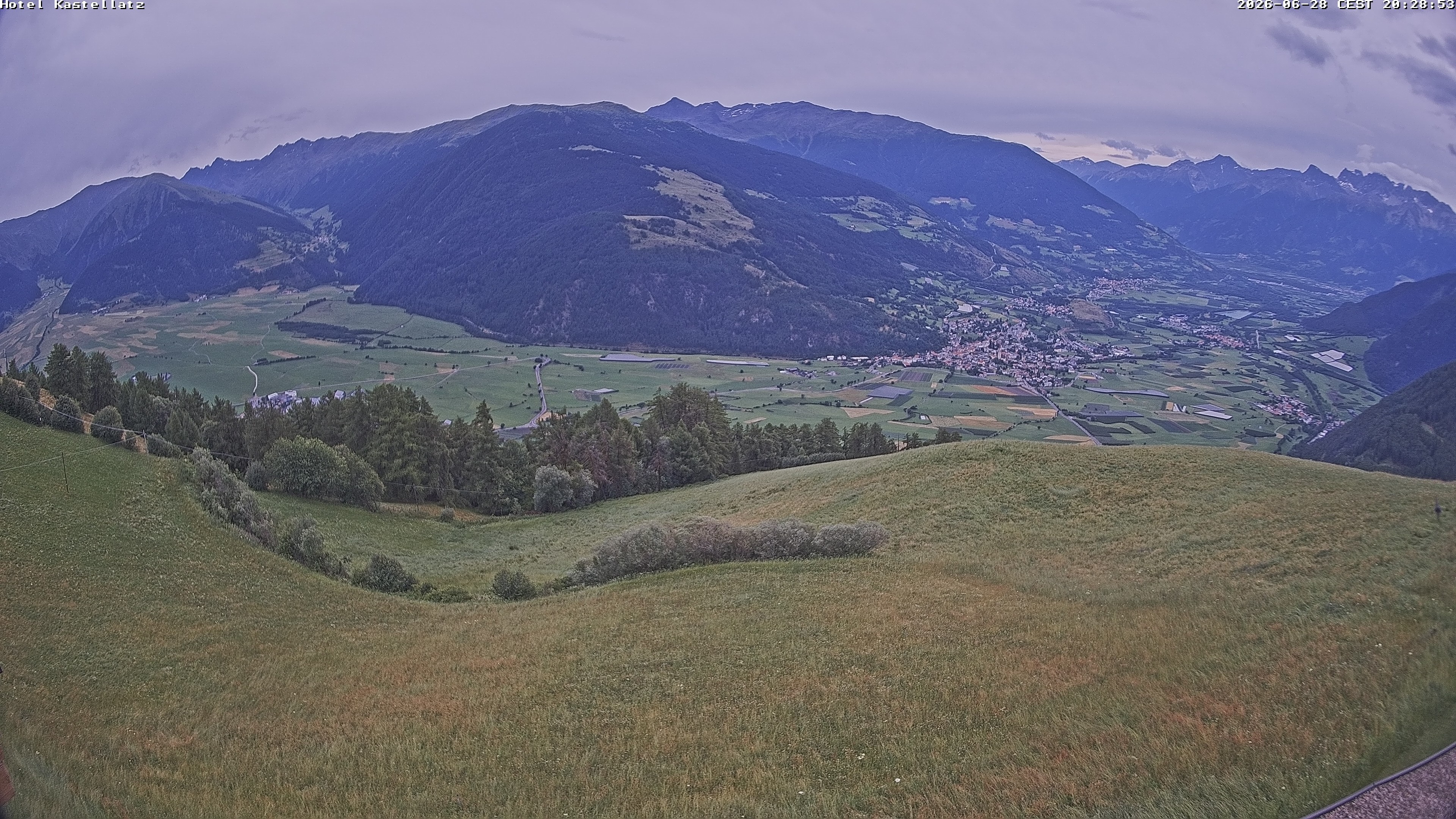 Archiv Foto Webcam Ausblick Kastellatz - Mals