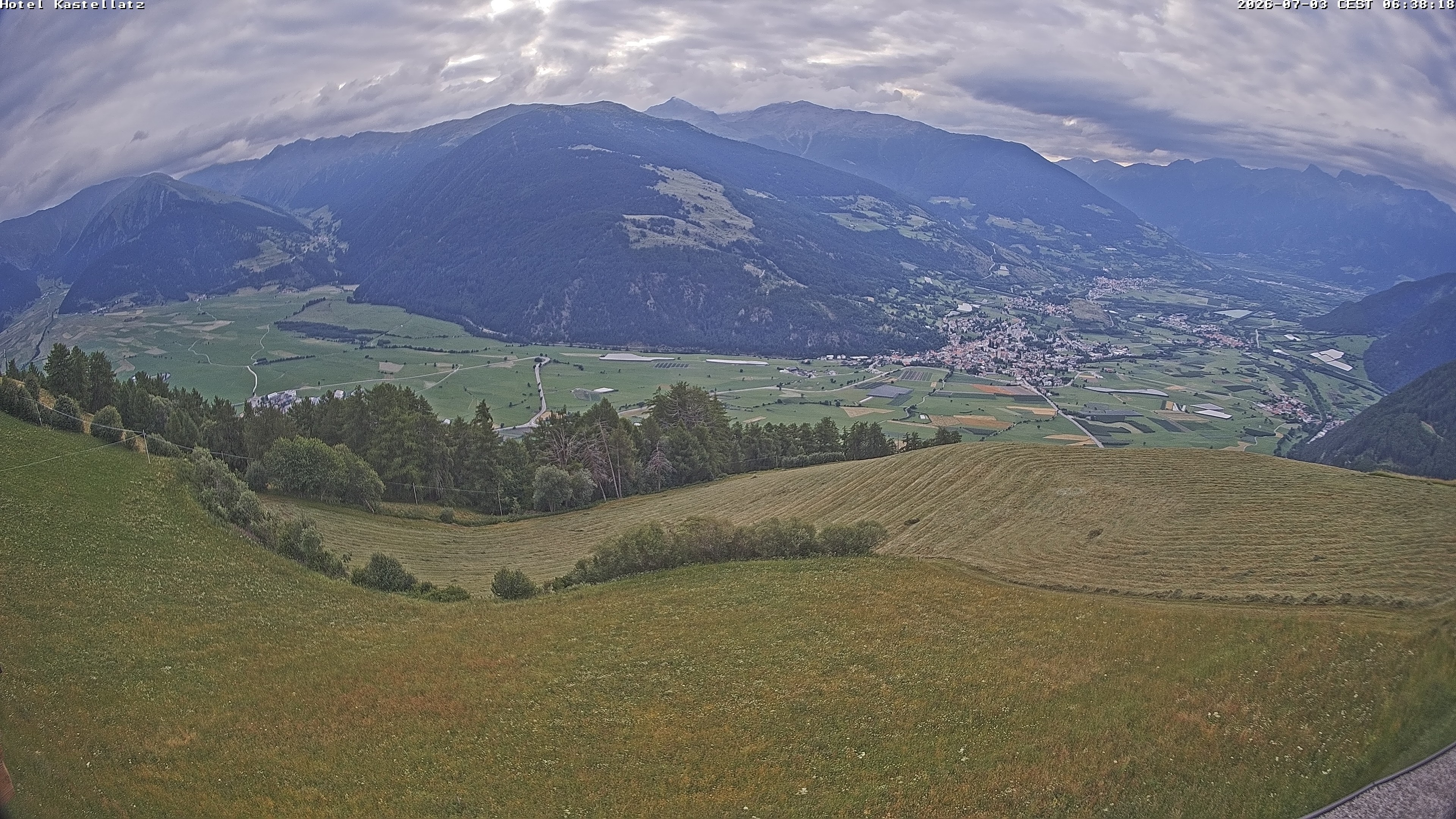 Archiv Foto Webcam Ausblick Kastellatz - Mals