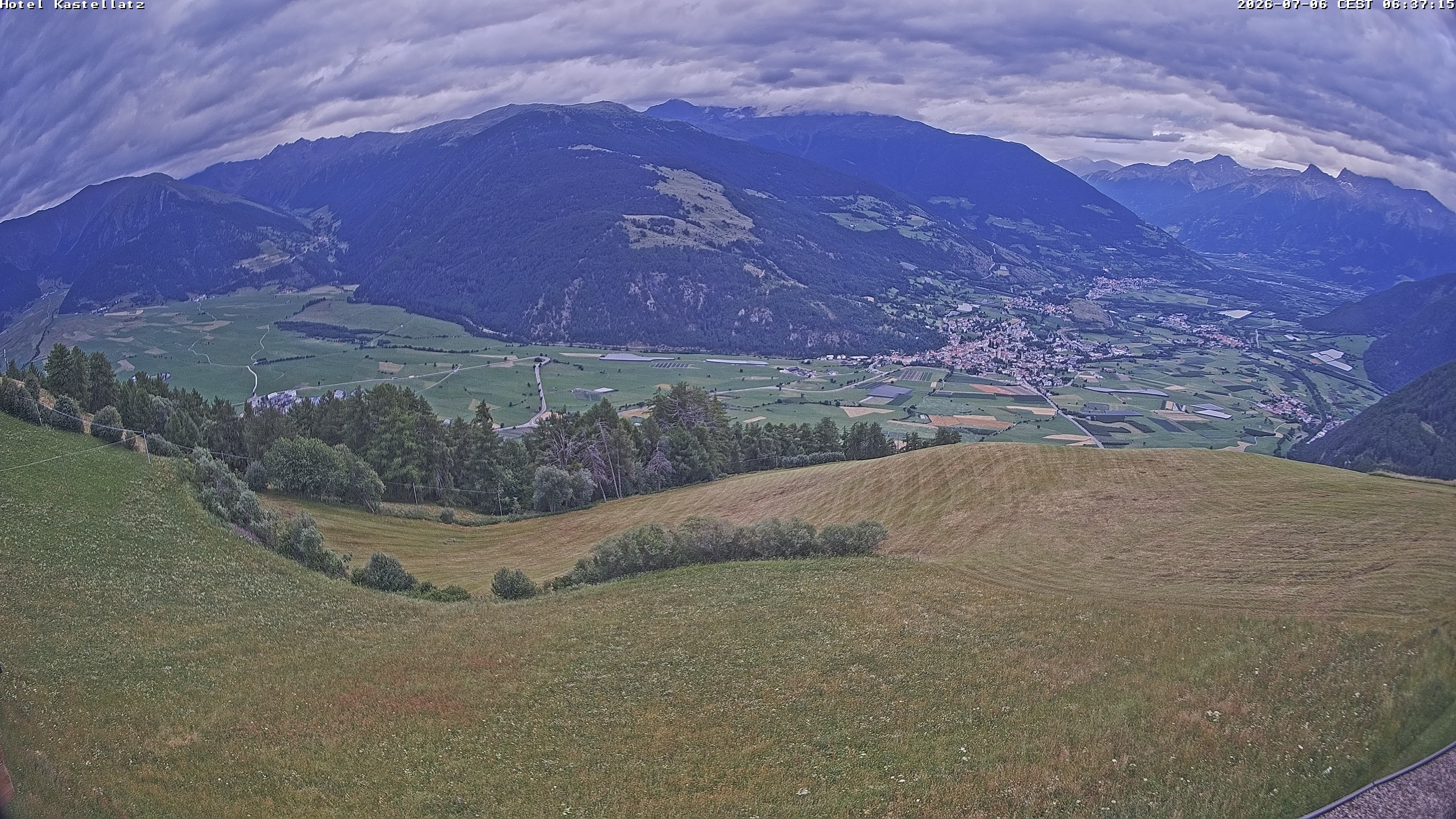 Archiv Foto Webcam Ausblick Kastellatz - Mals