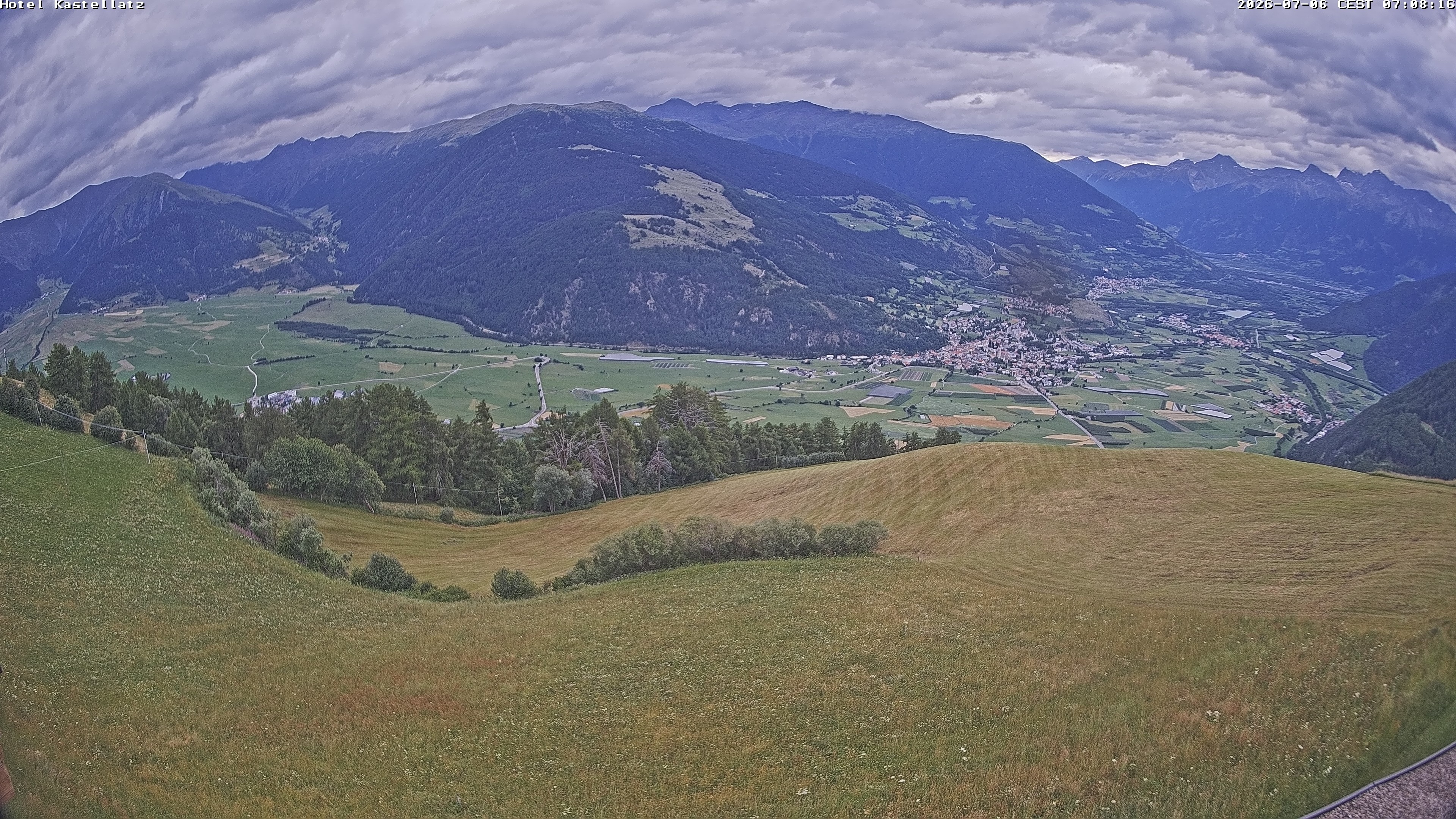 Archiv Foto Webcam Ausblick Kastellatz - Mals