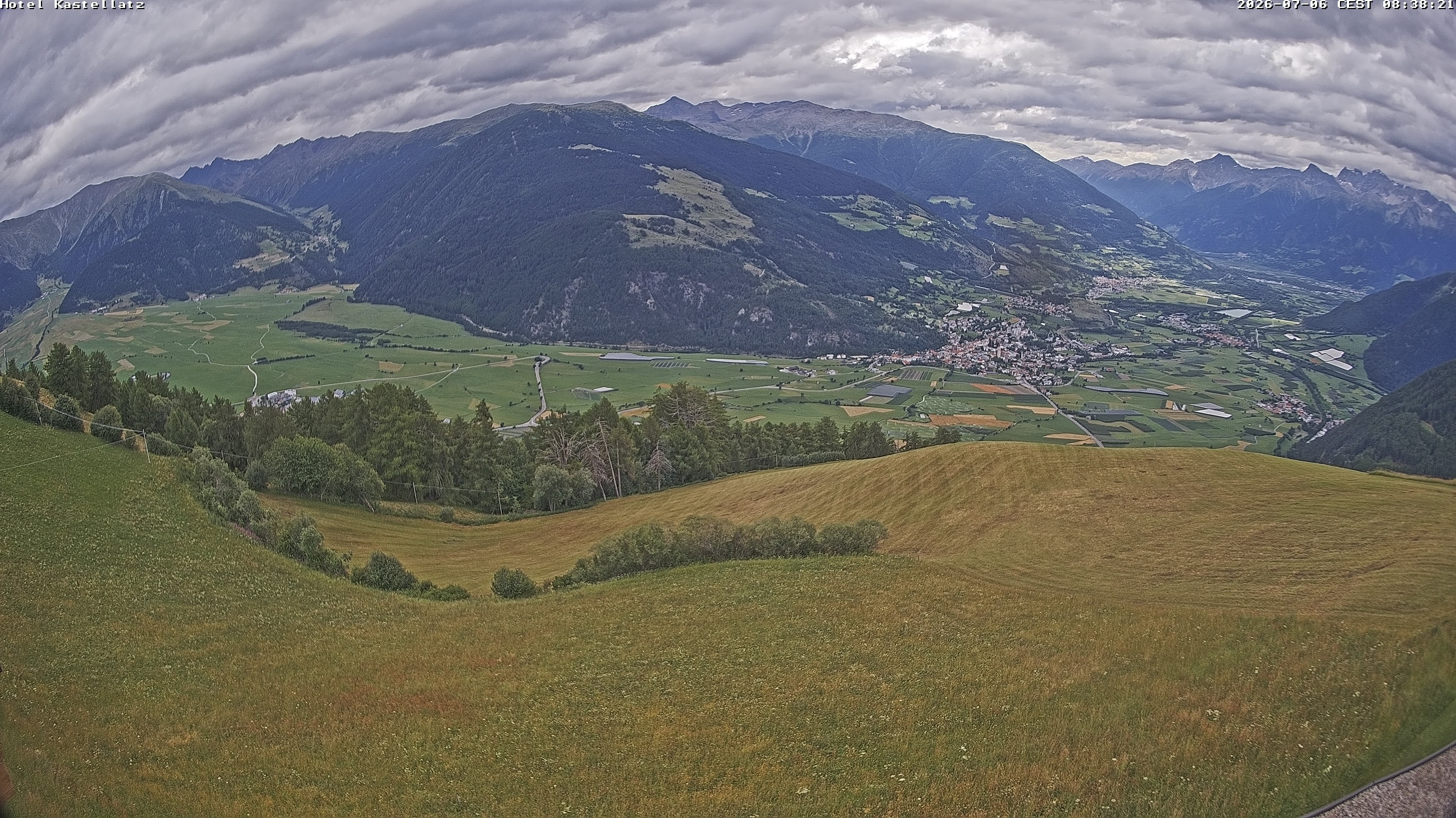 Archiv Foto Webcam Ausblick Kastellatz - Mals