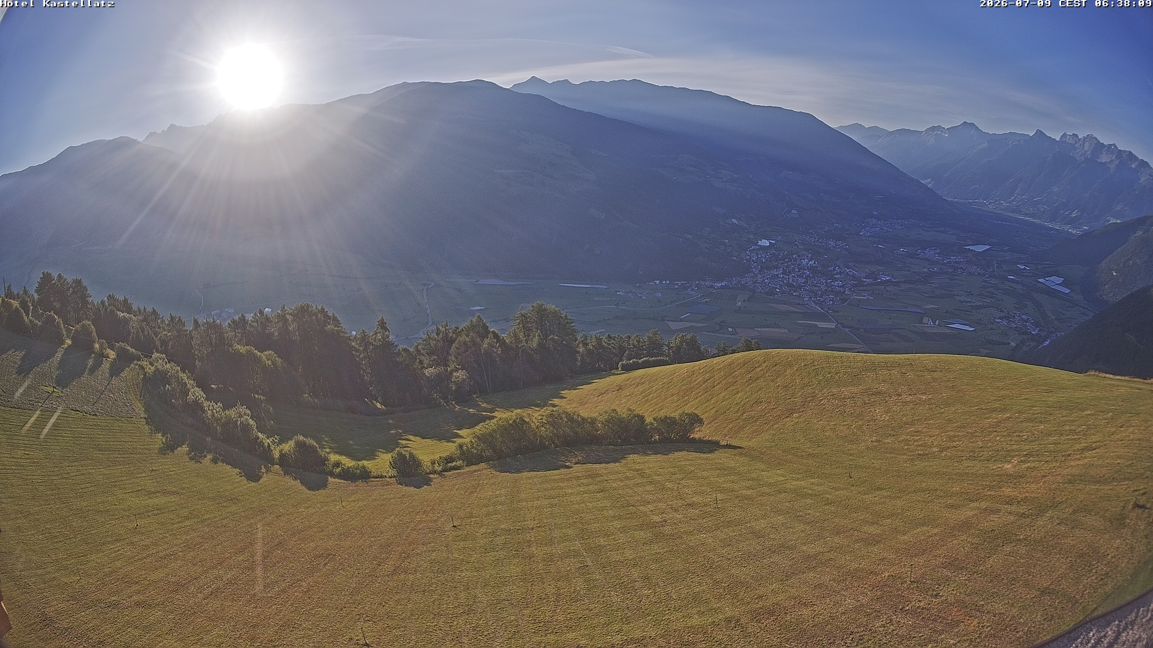 Archiv Foto Webcam Ausblick Kastellatz - Mals