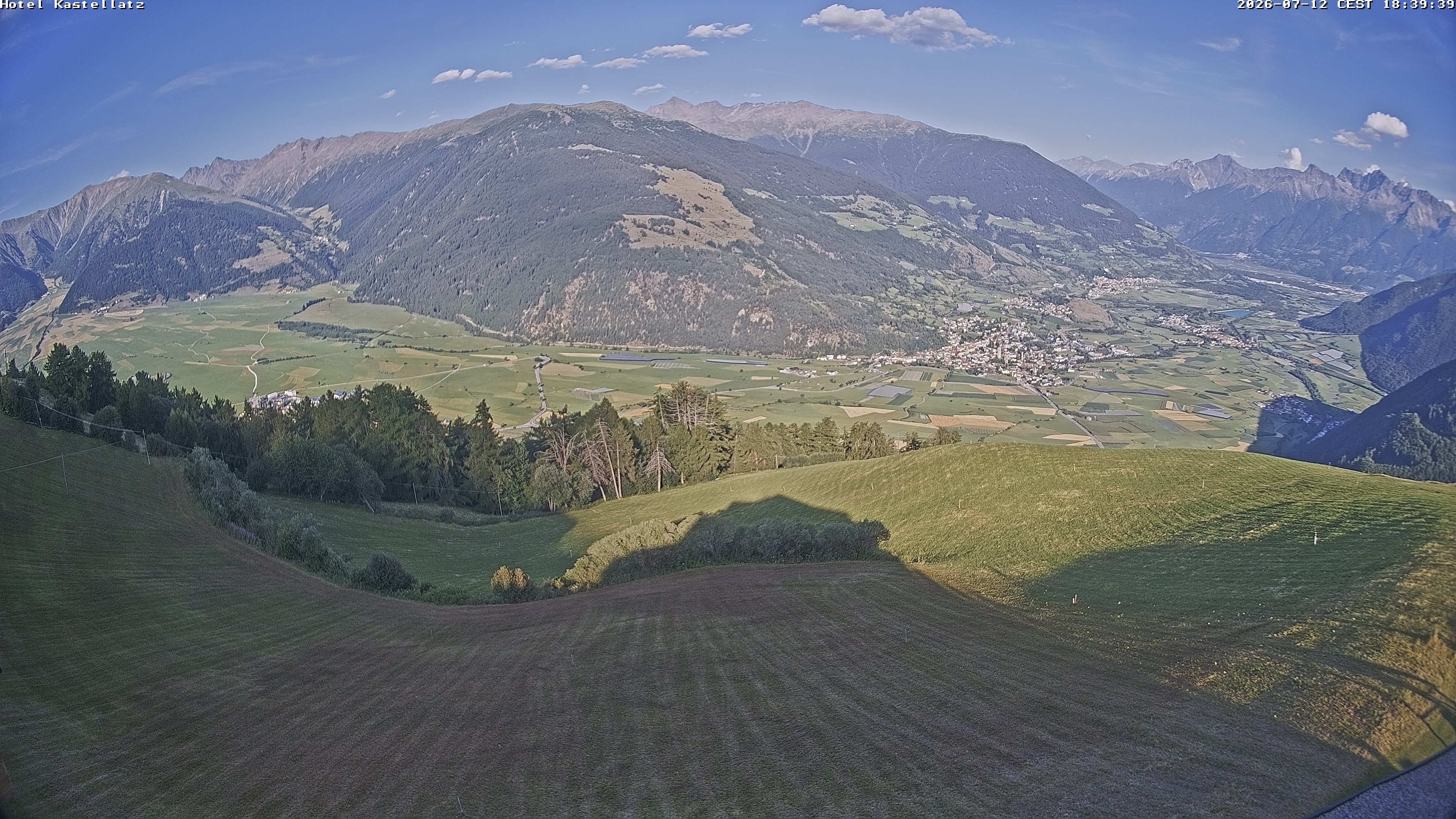Archiv Foto Webcam Ausblick Kastellatz - Mals