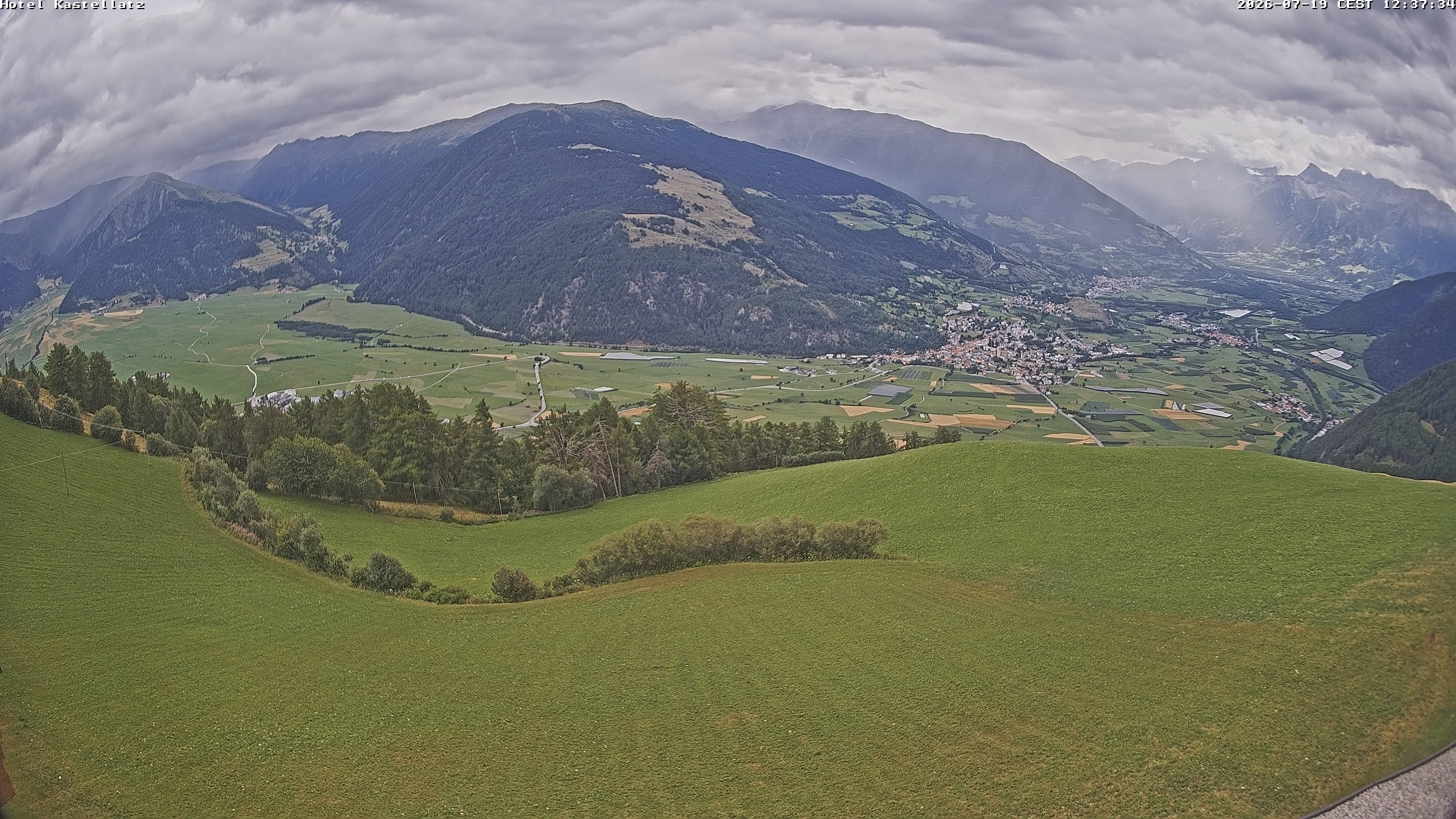 Archiv Foto Webcam Ausblick Kastellatz - Mals