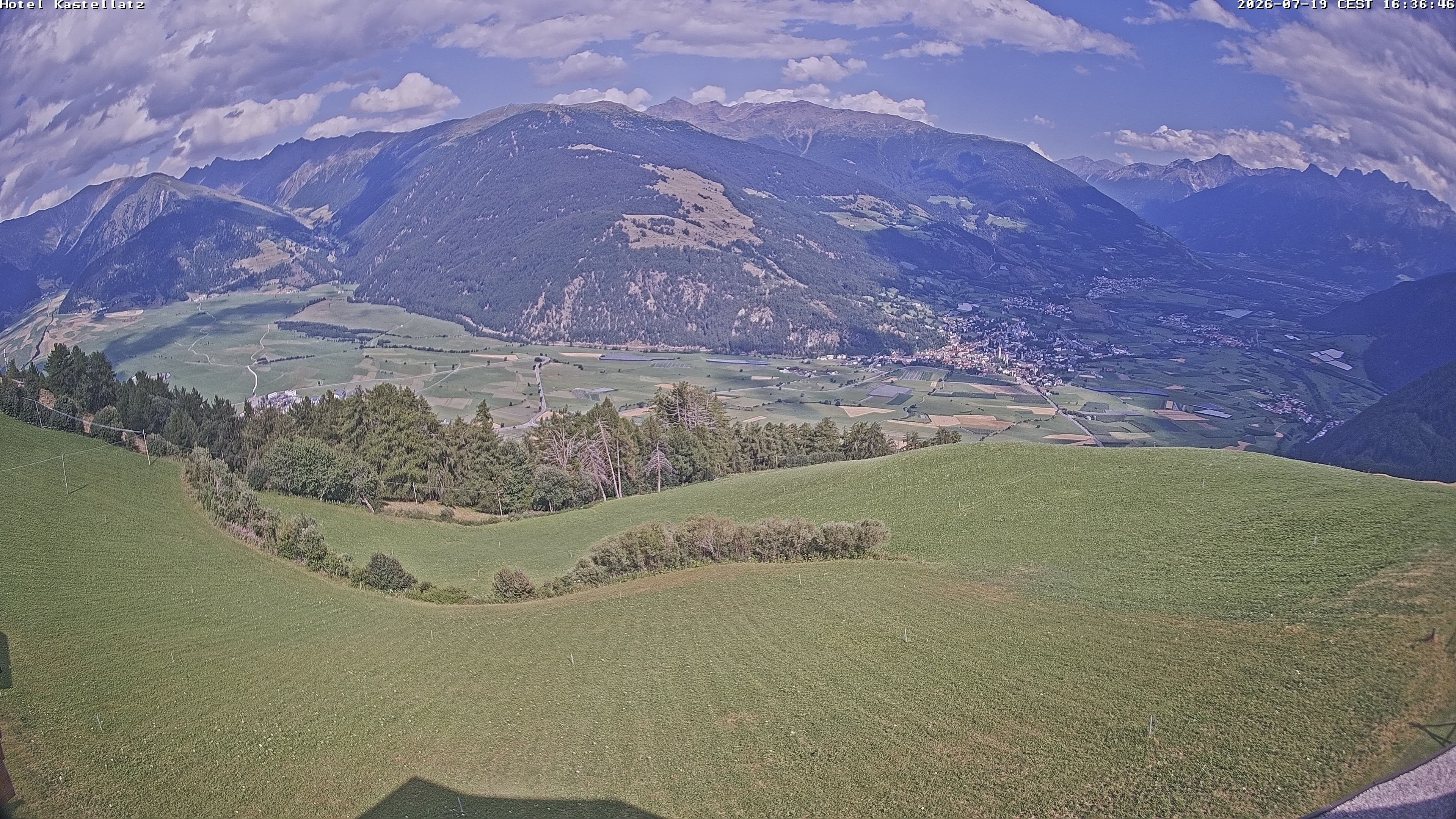 Archiv Foto Webcam Ausblick Kastellatz - Mals
