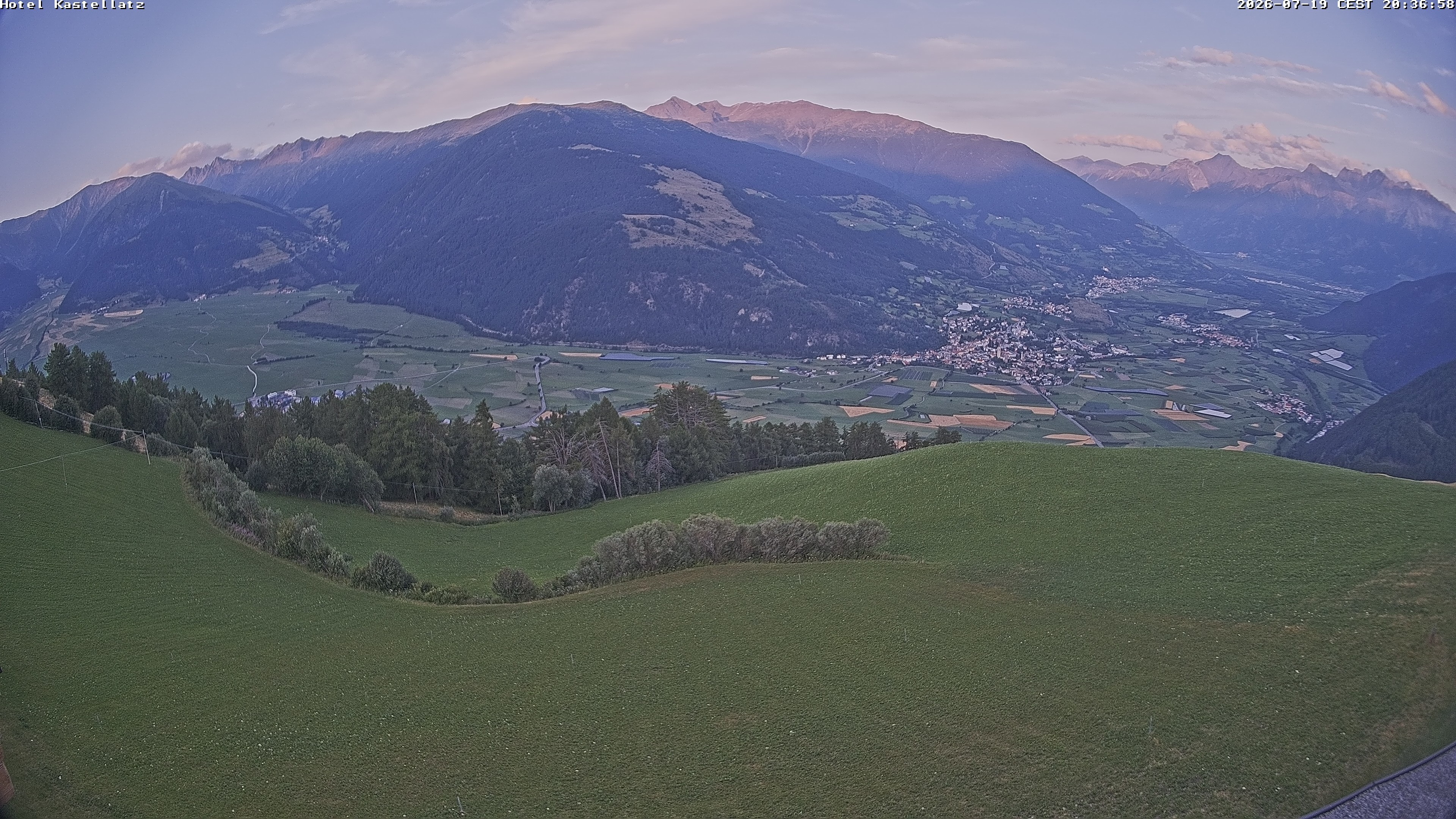Archiv Foto Webcam Ausblick Kastellatz - Mals