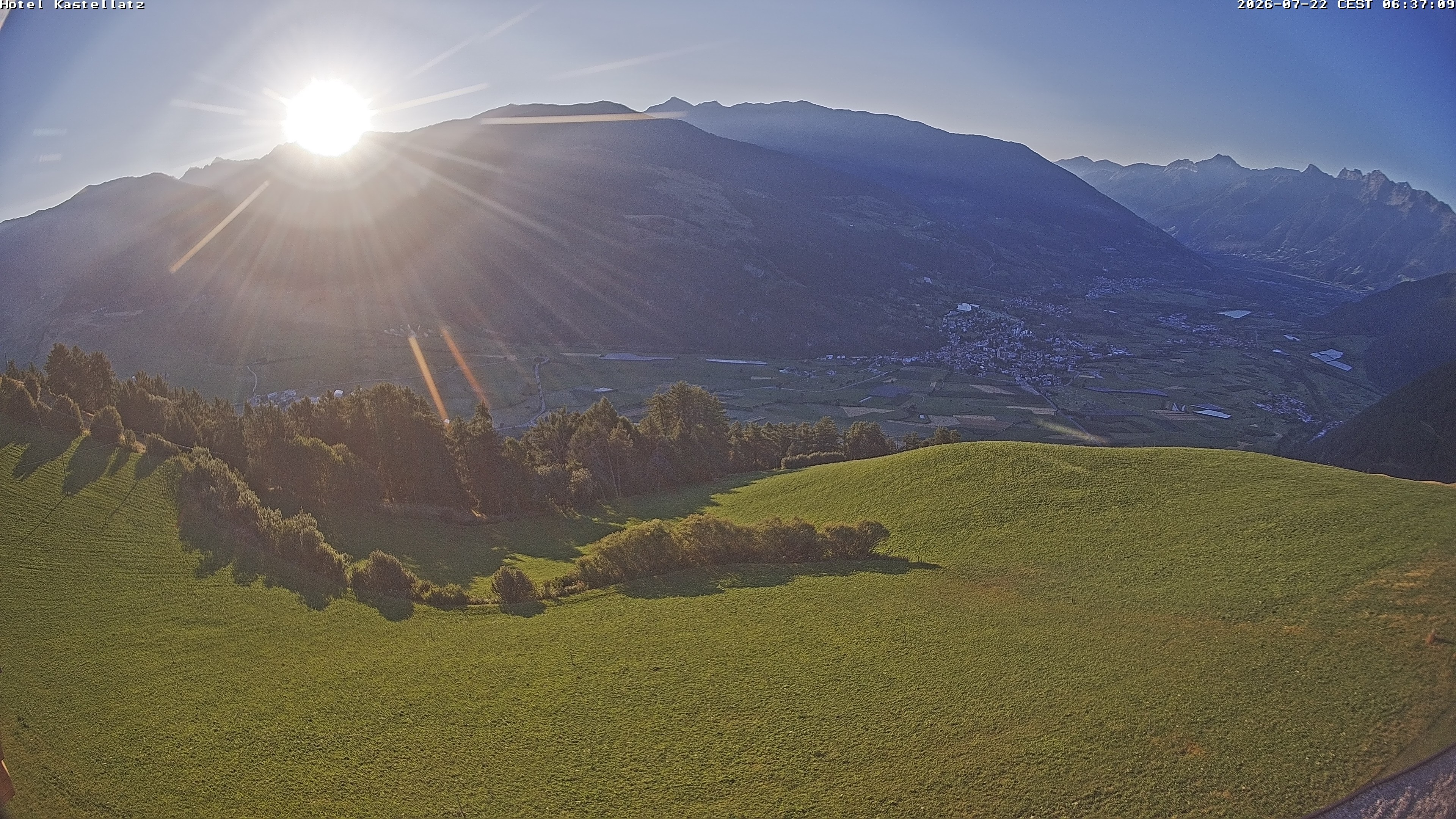Archiv Foto Webcam Ausblick Kastellatz - Mals