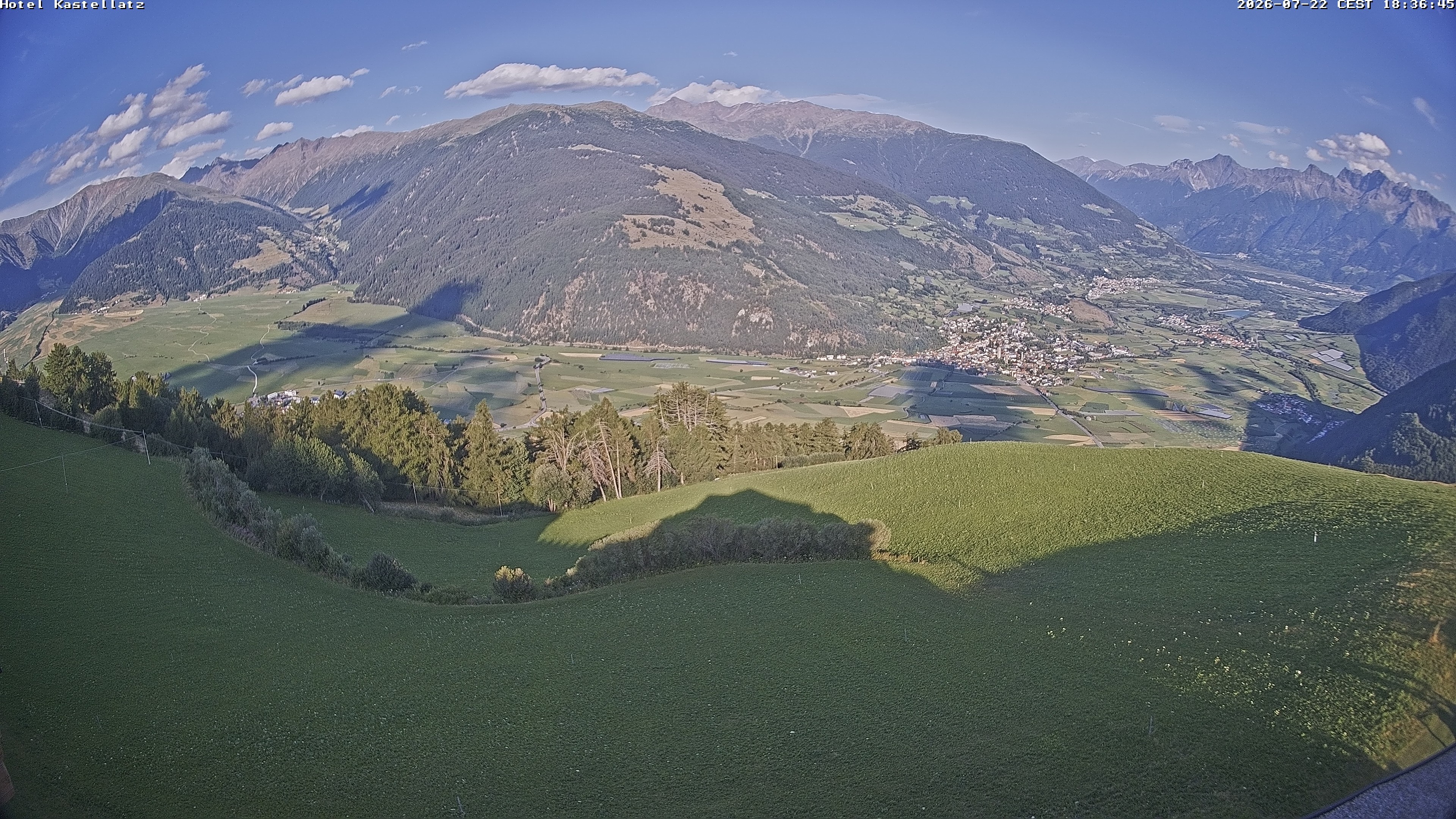 Archiv Foto Webcam Ausblick Kastellatz - Mals