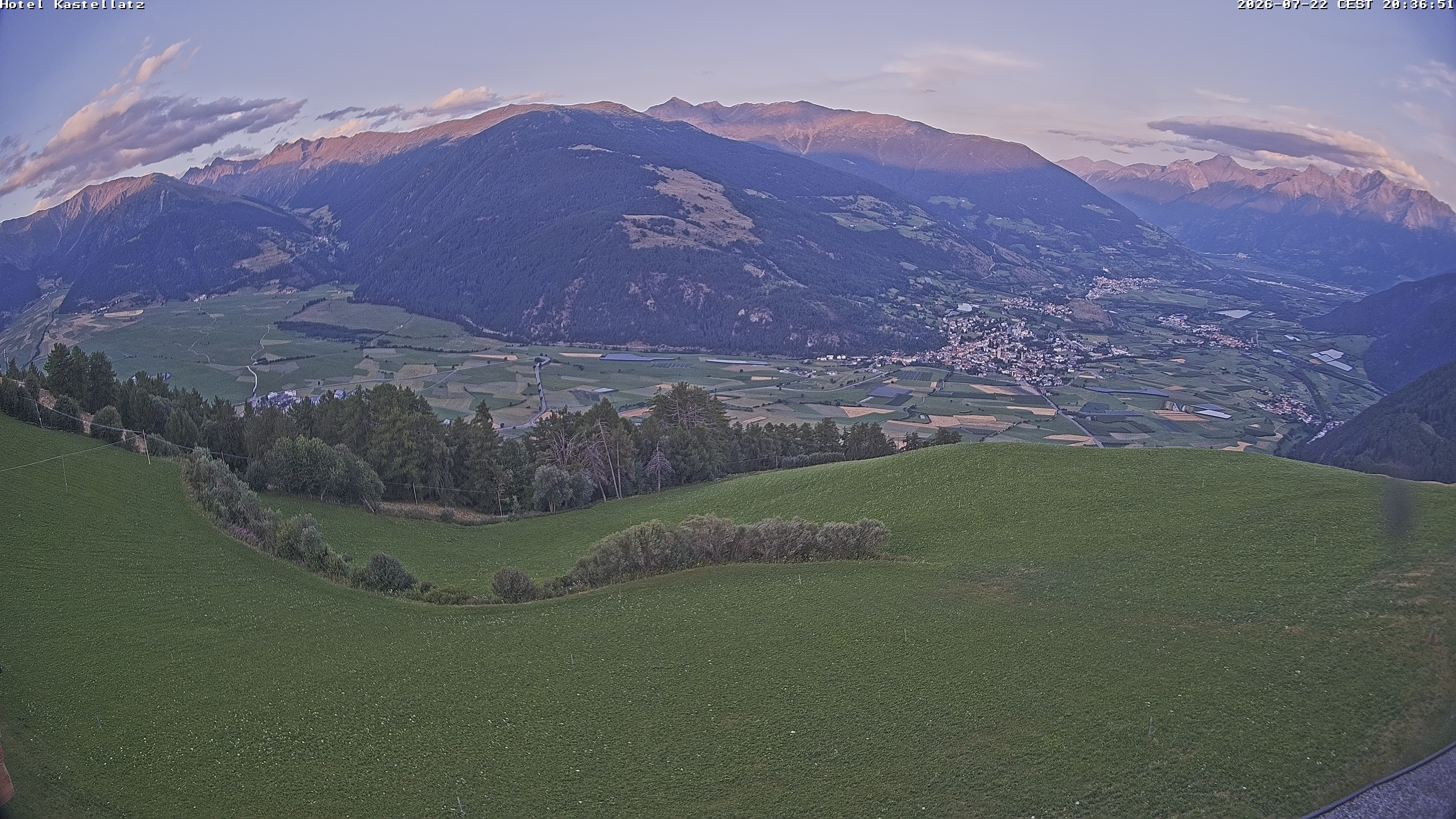 Archiv Foto Webcam Ausblick Kastellatz - Mals