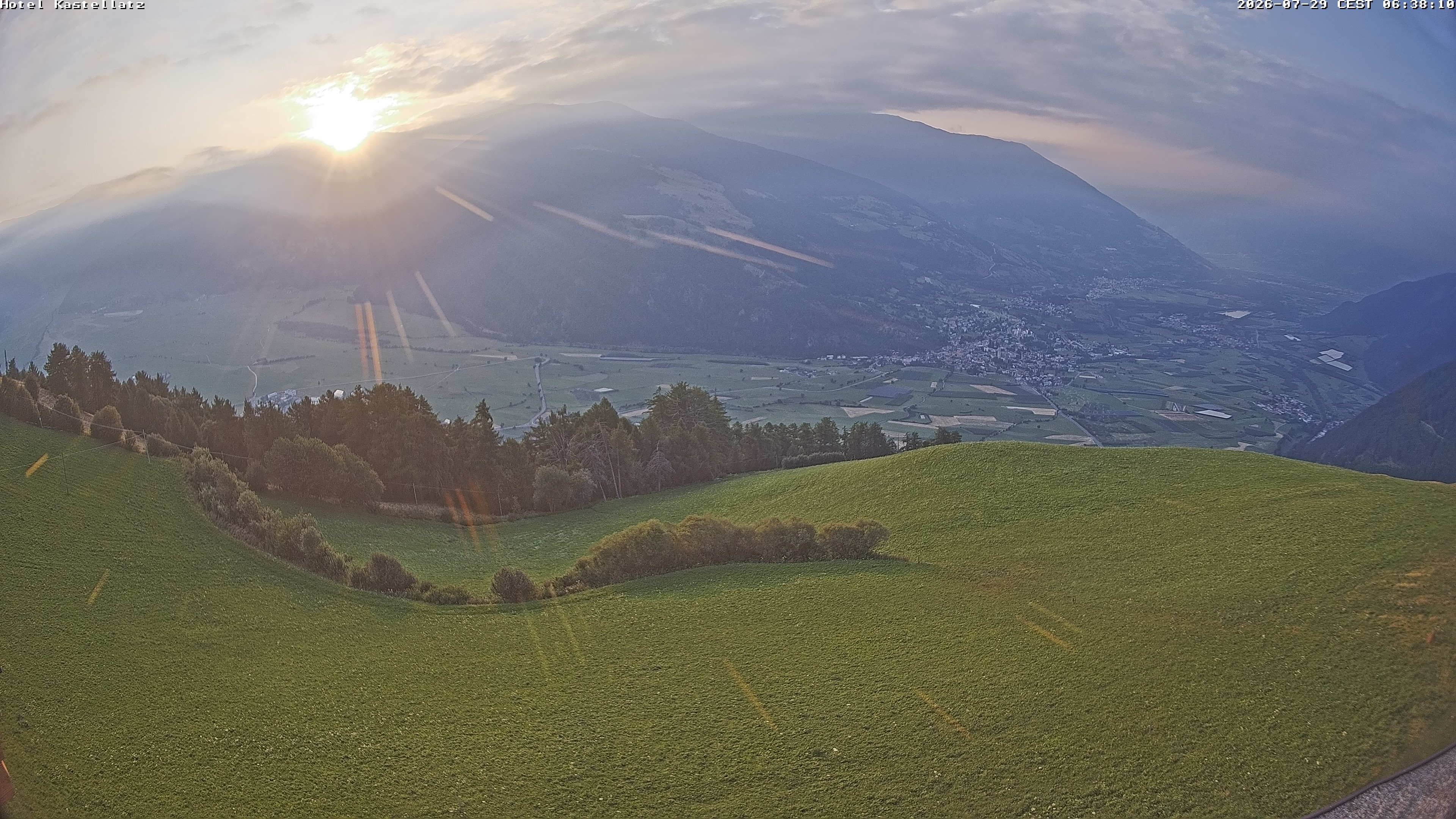Archiv Foto Webcam Ausblick Kastellatz - Mals