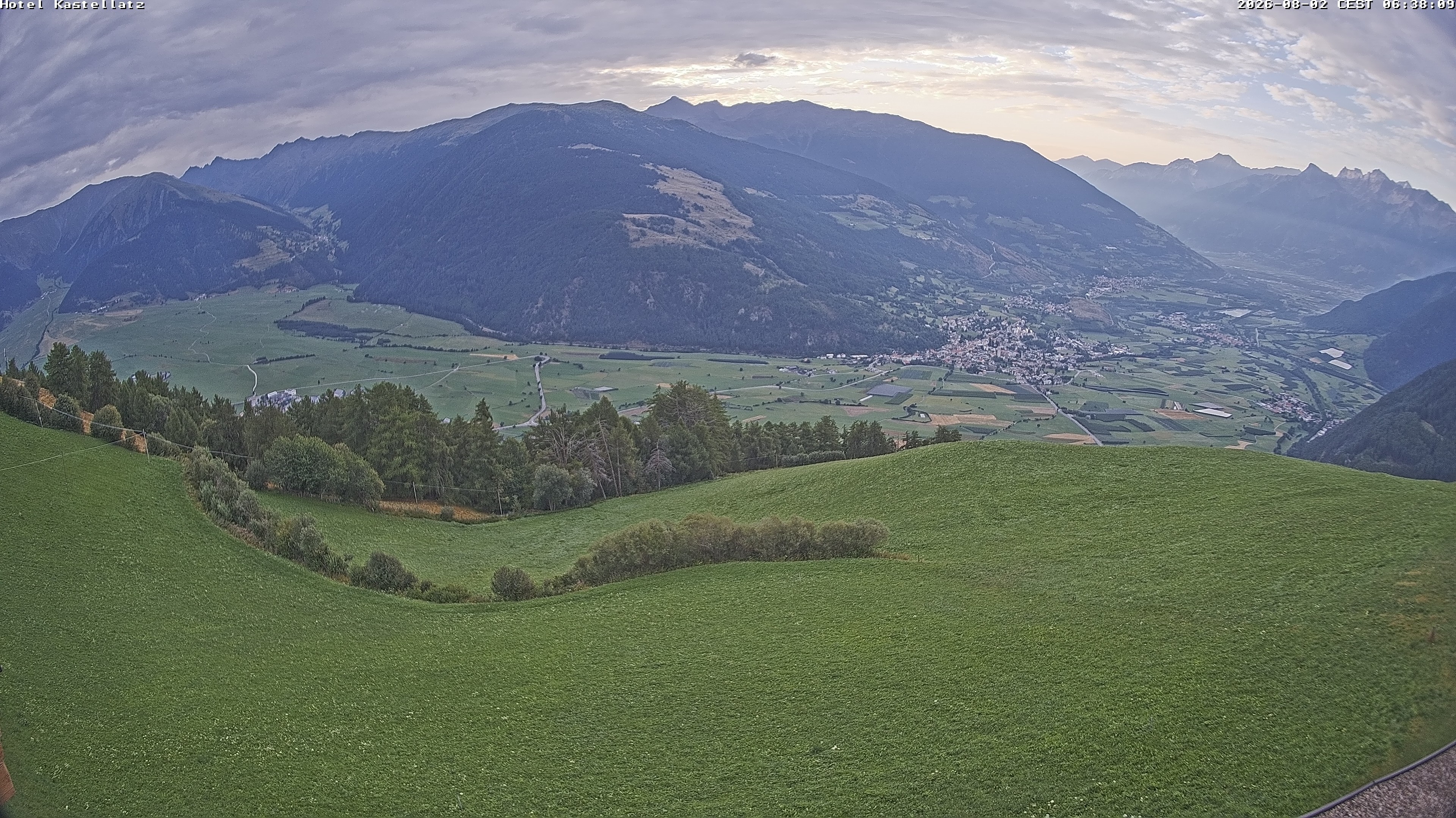 Archiv Foto Webcam Ausblick Kastellatz - Mals