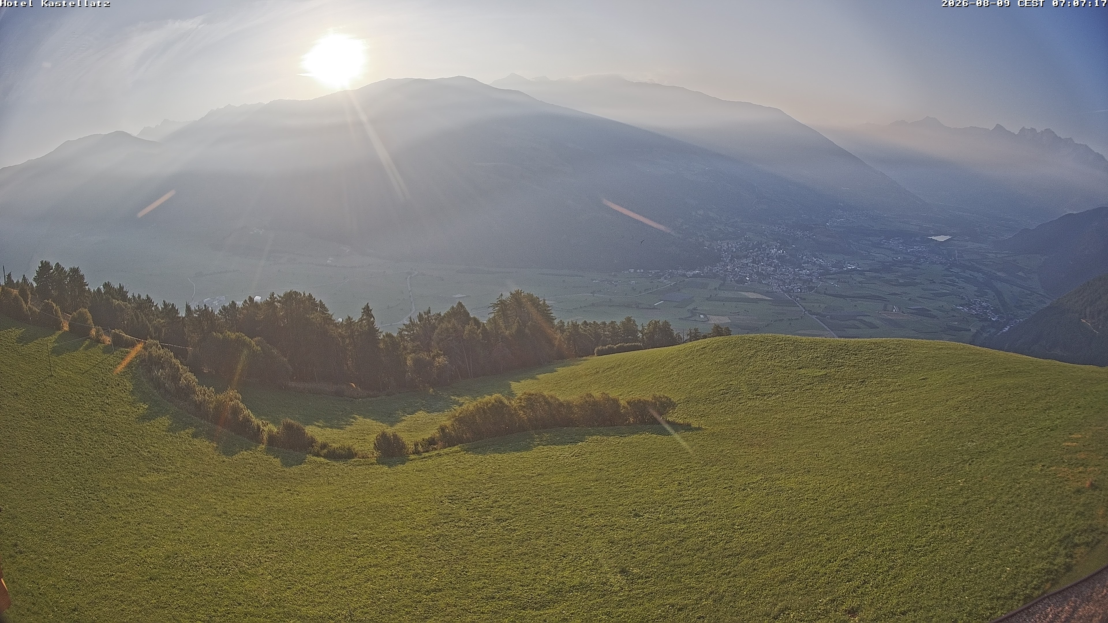 Archiv Foto Webcam Ausblick Kastellatz - Mals