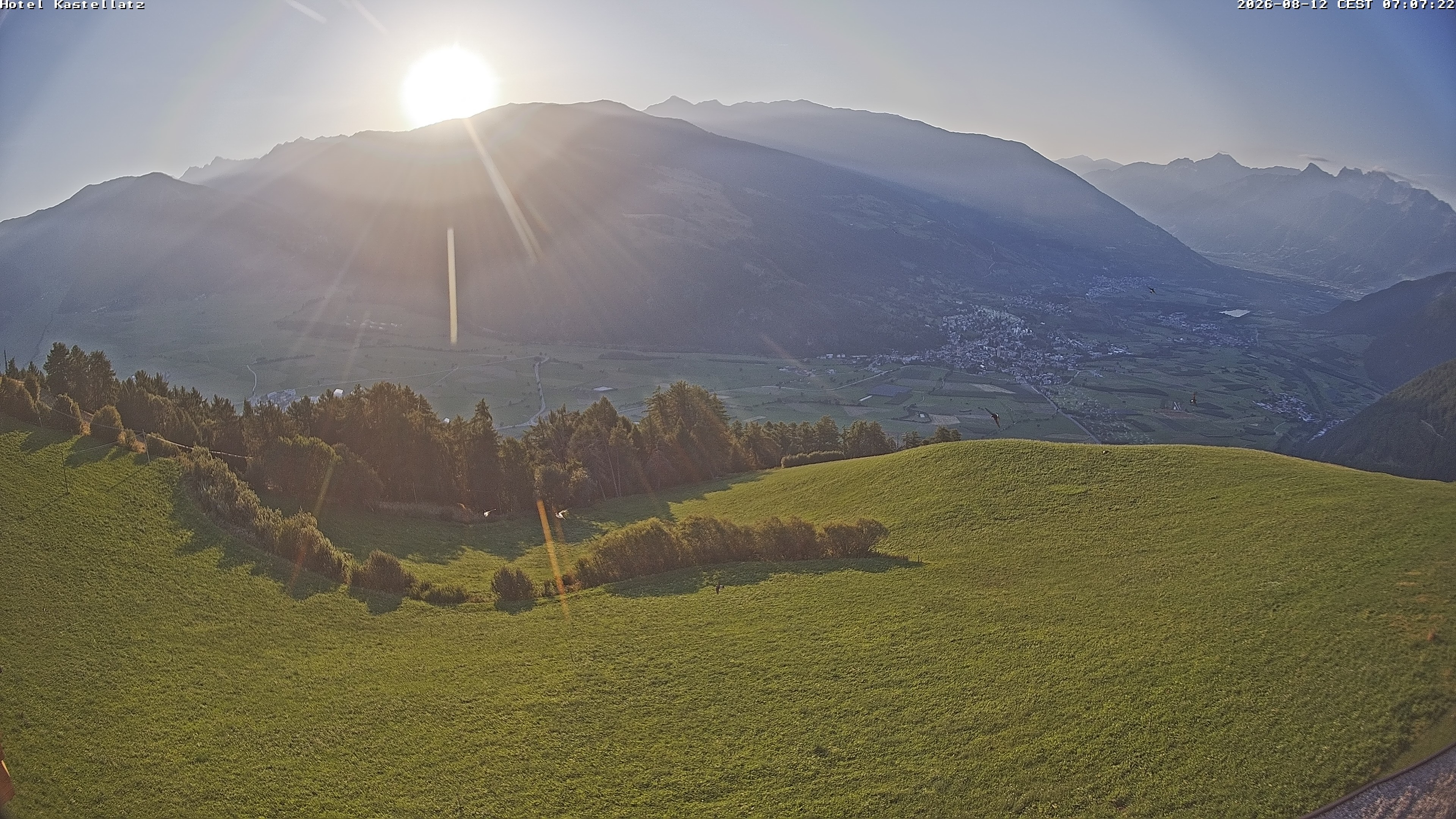 Archiv Foto Webcam Ausblick Kastellatz - Mals