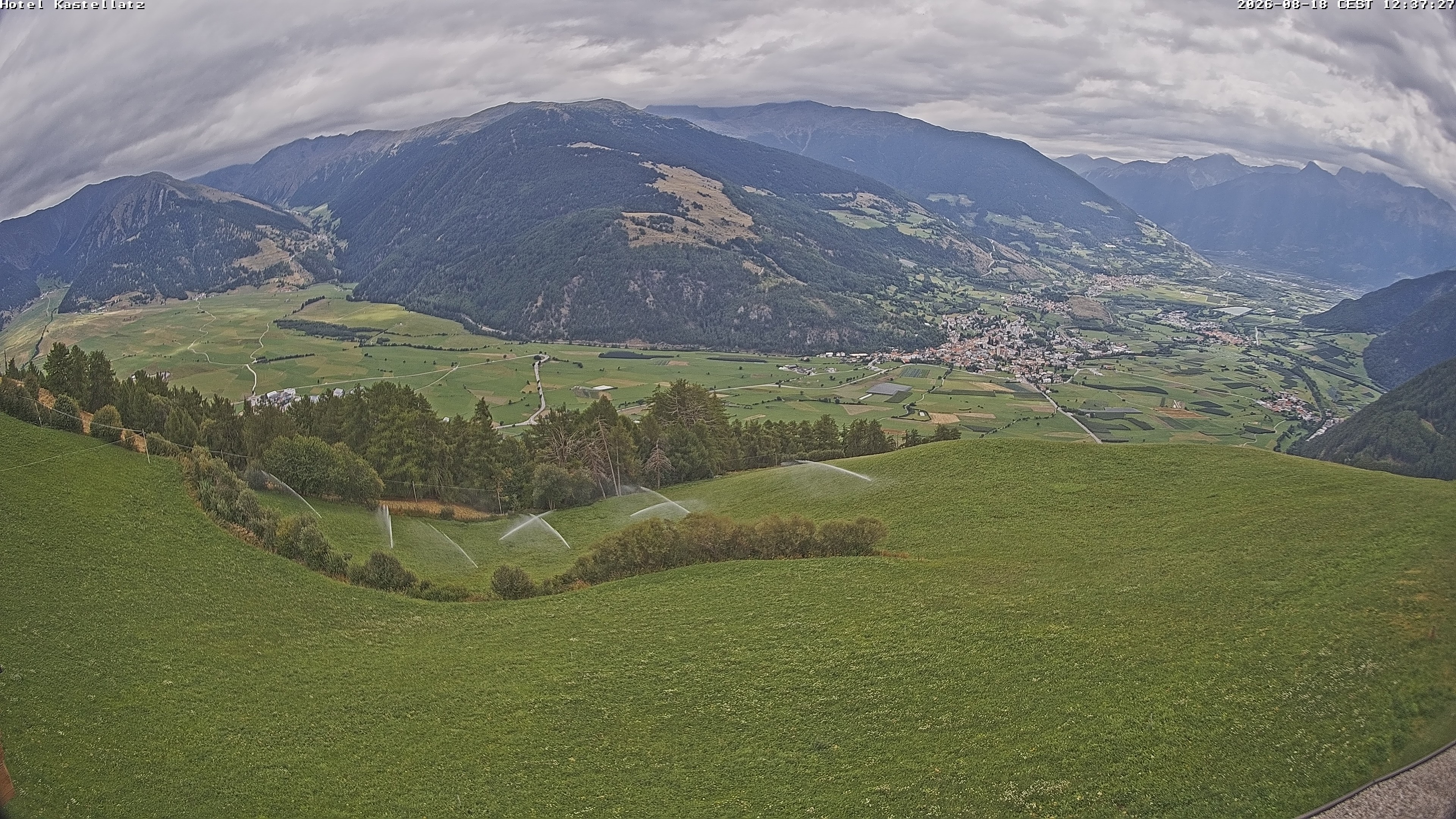 Archiv Foto Webcam Ausblick Kastellatz - Mals