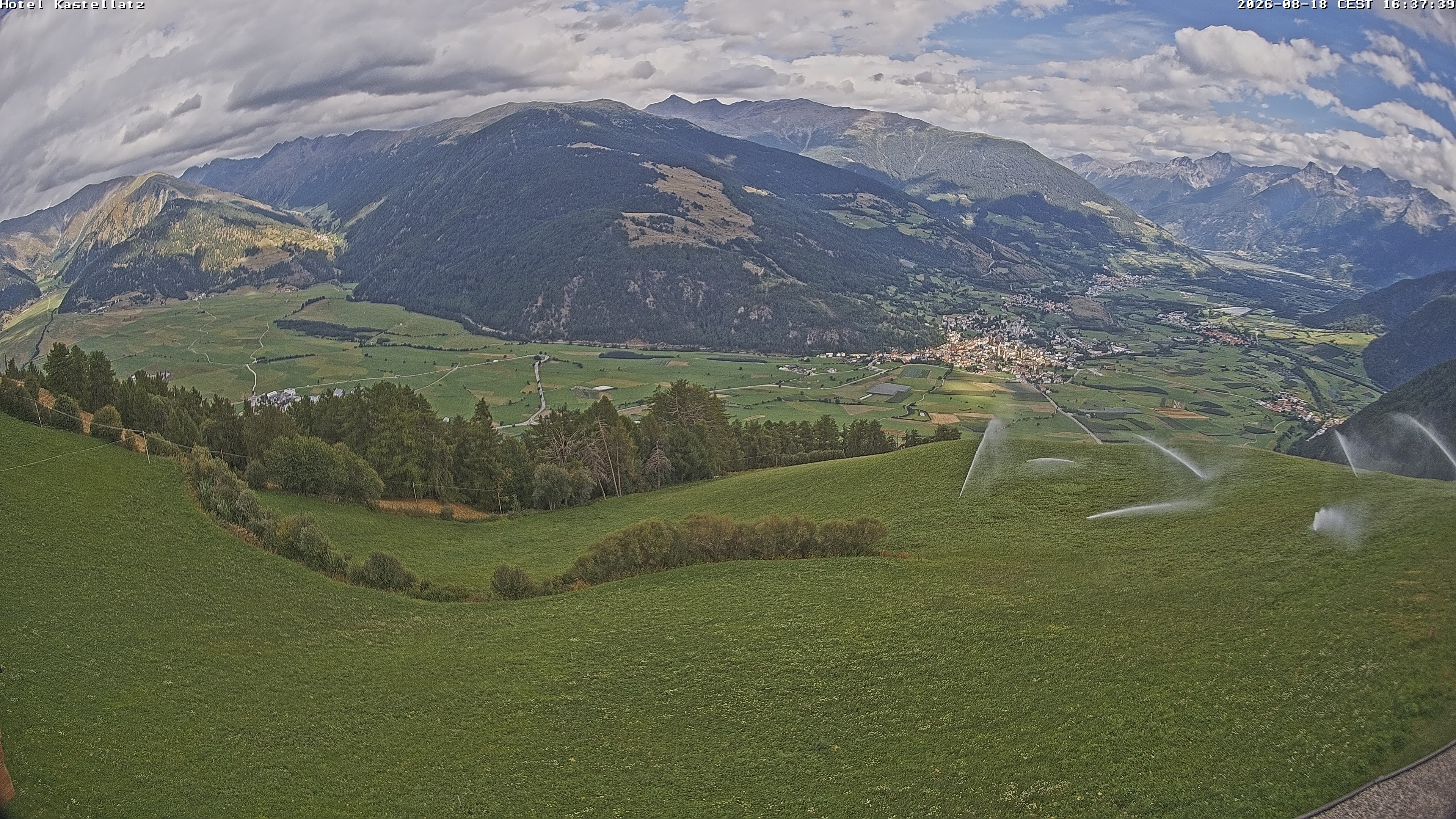 Archiv Foto Webcam Ausblick Kastellatz - Mals