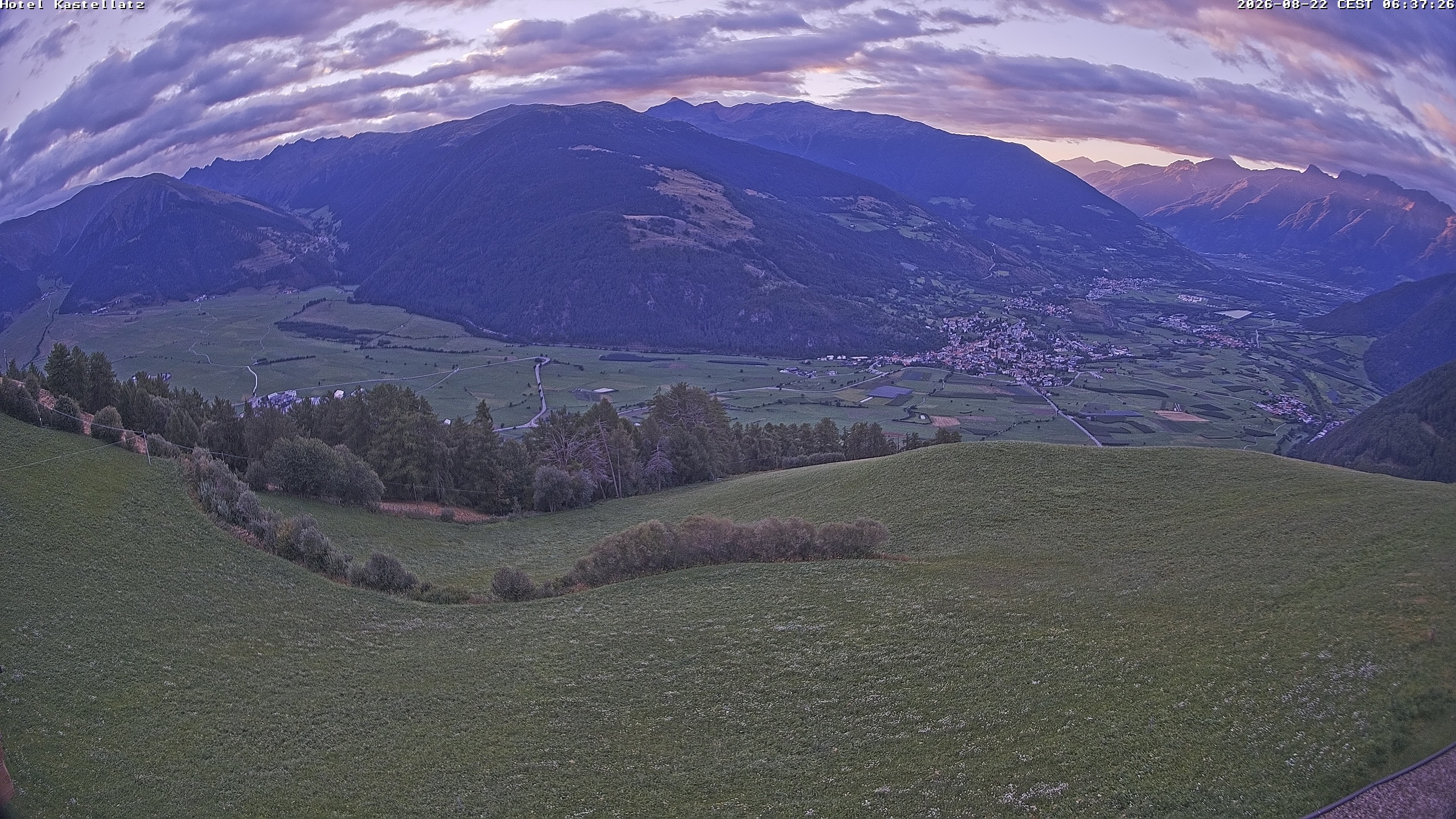Archiv Foto Webcam Ausblick Kastellatz - Mals