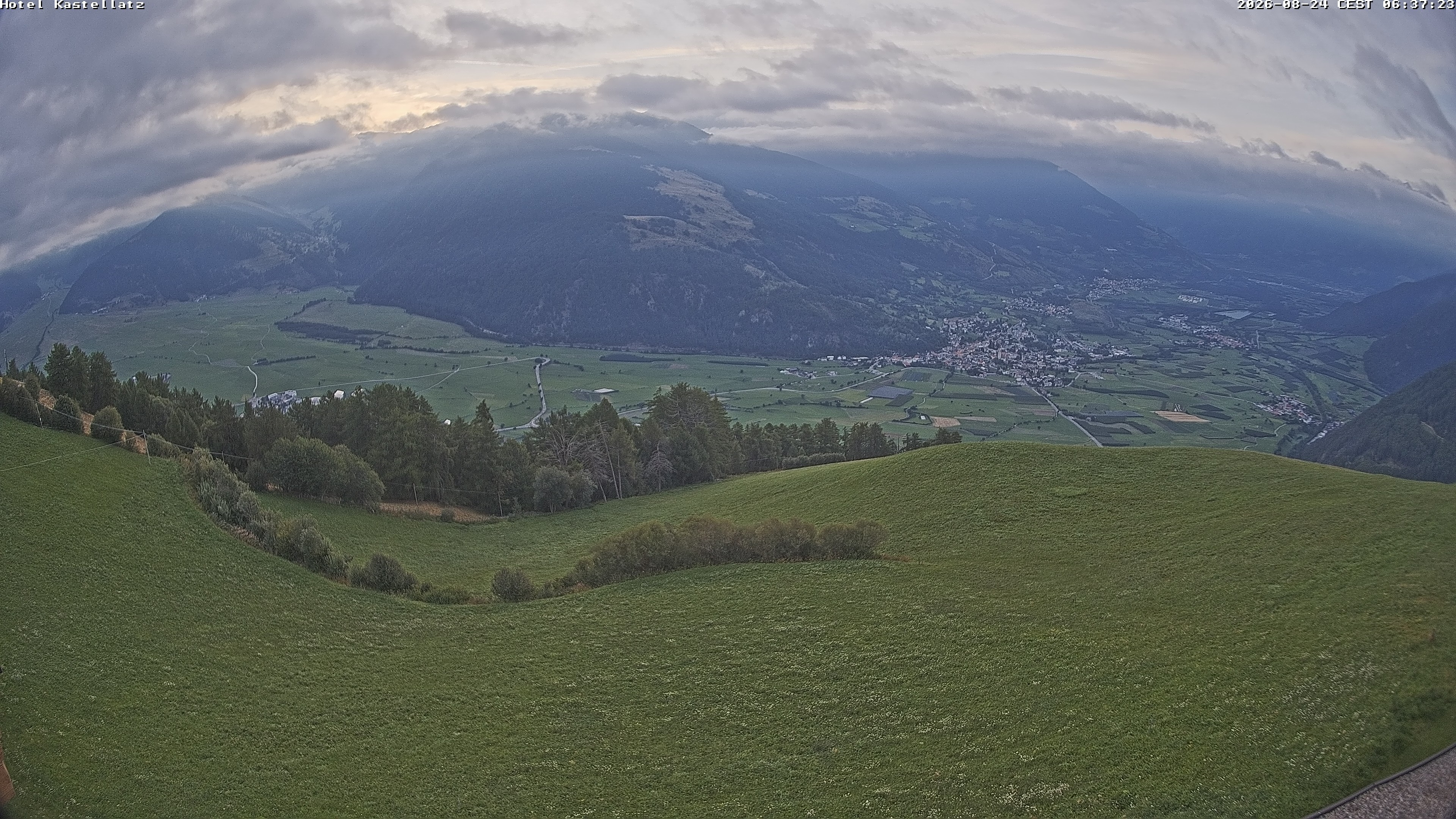 Archiv Foto Webcam Ausblick Kastellatz - Mals