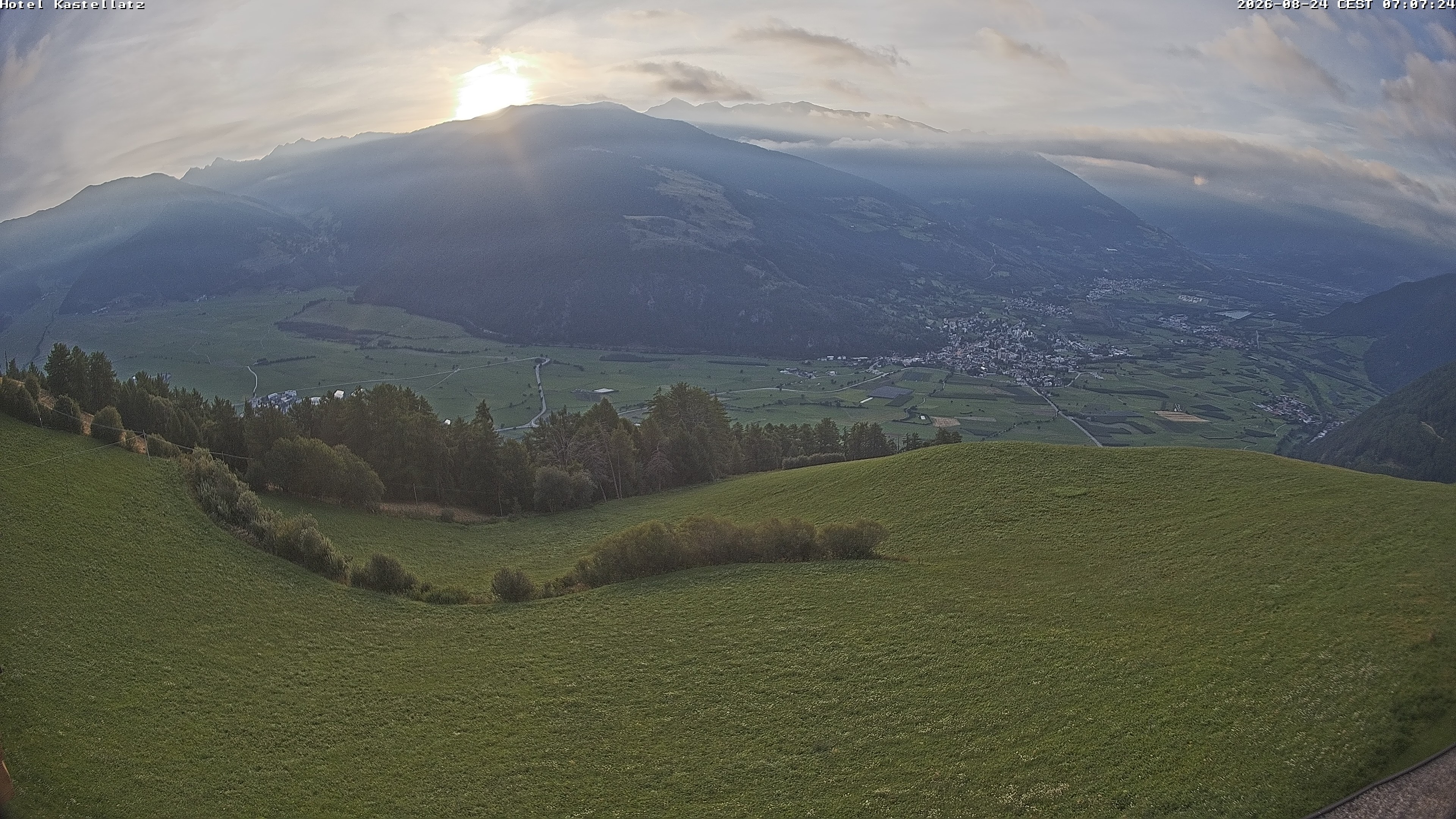 Archiv Foto Webcam Ausblick Kastellatz - Mals
