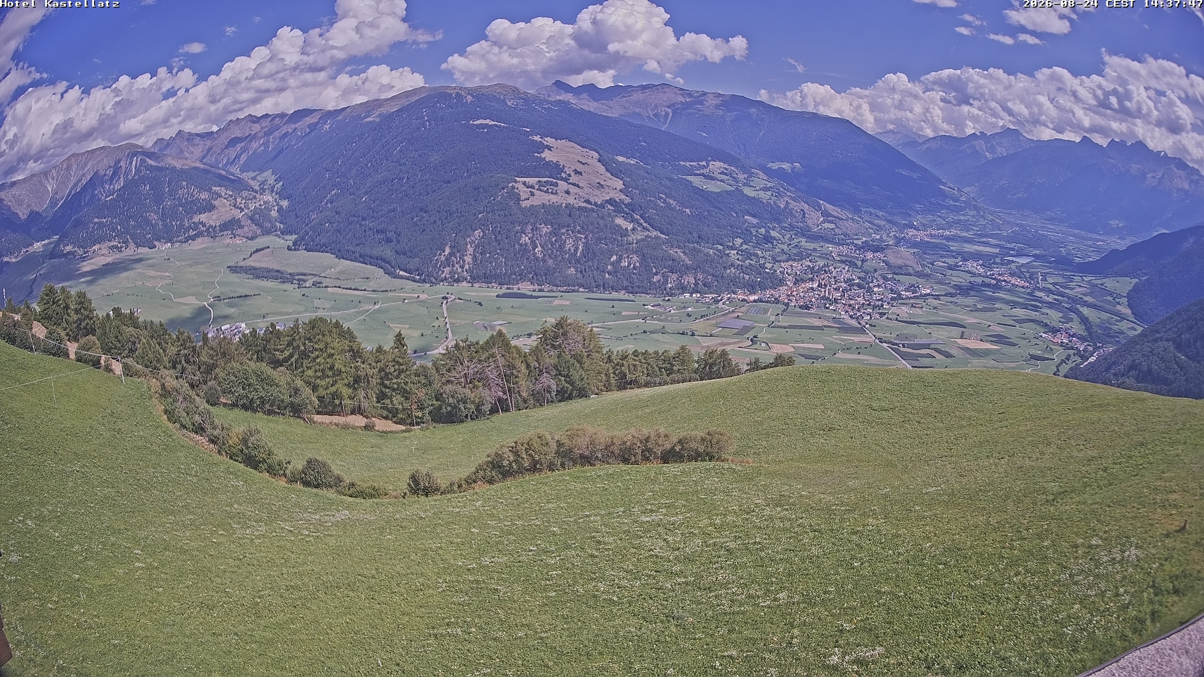 Archiv Foto Webcam Ausblick Kastellatz - Mals