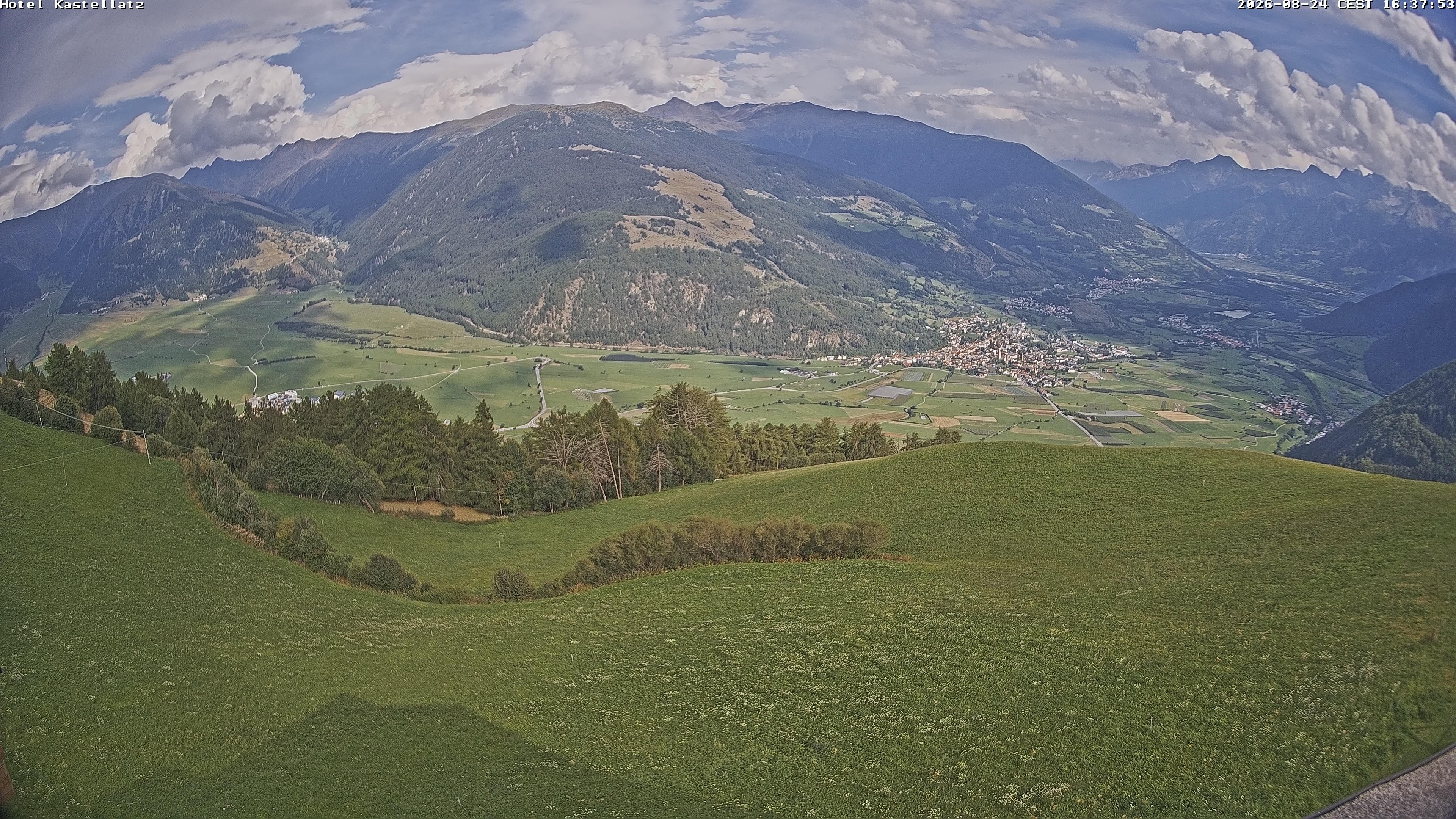 Archiv Foto Webcam Ausblick Kastellatz - Mals