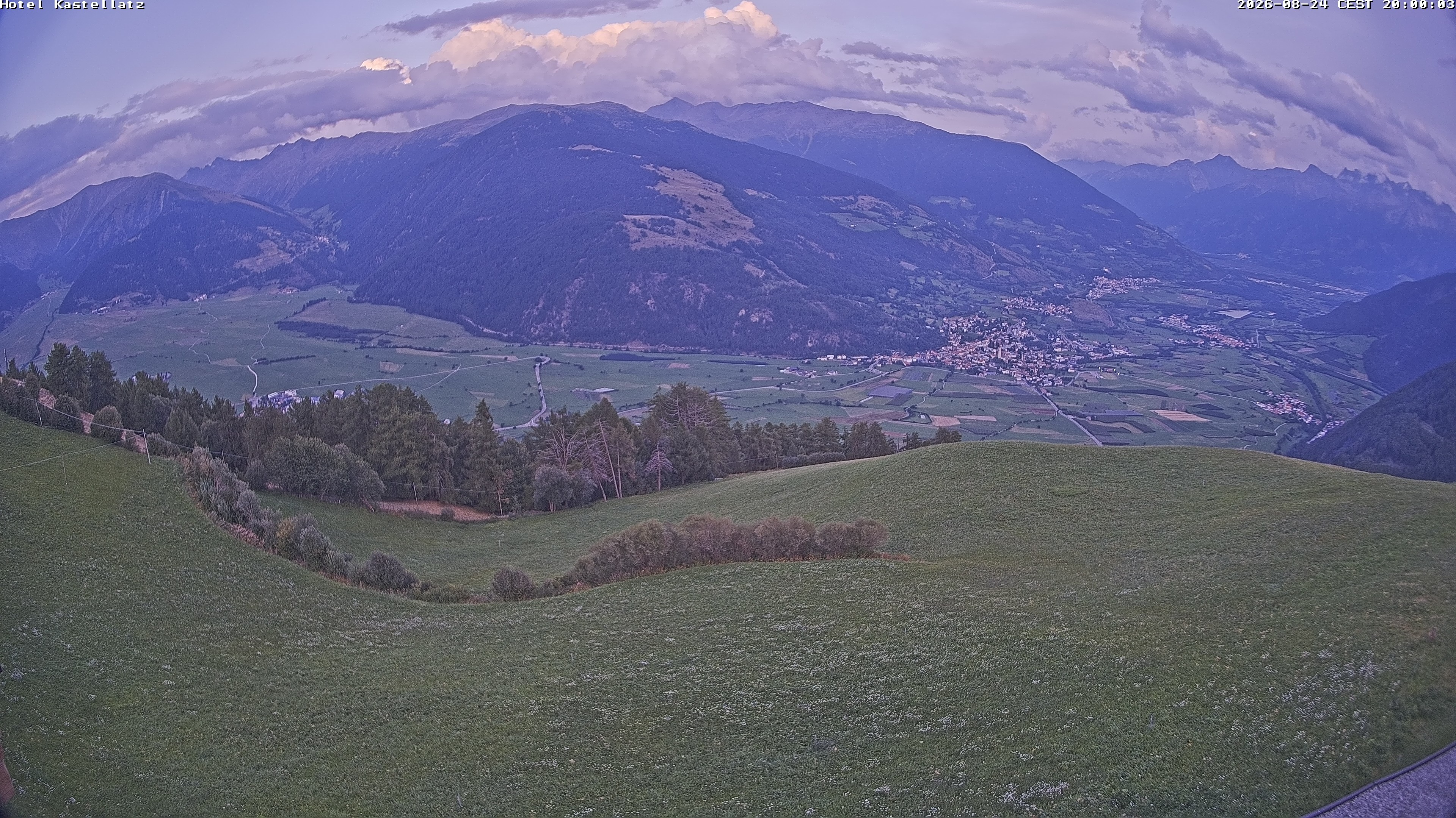 Archiv Foto Webcam Ausblick Kastellatz - Mals
