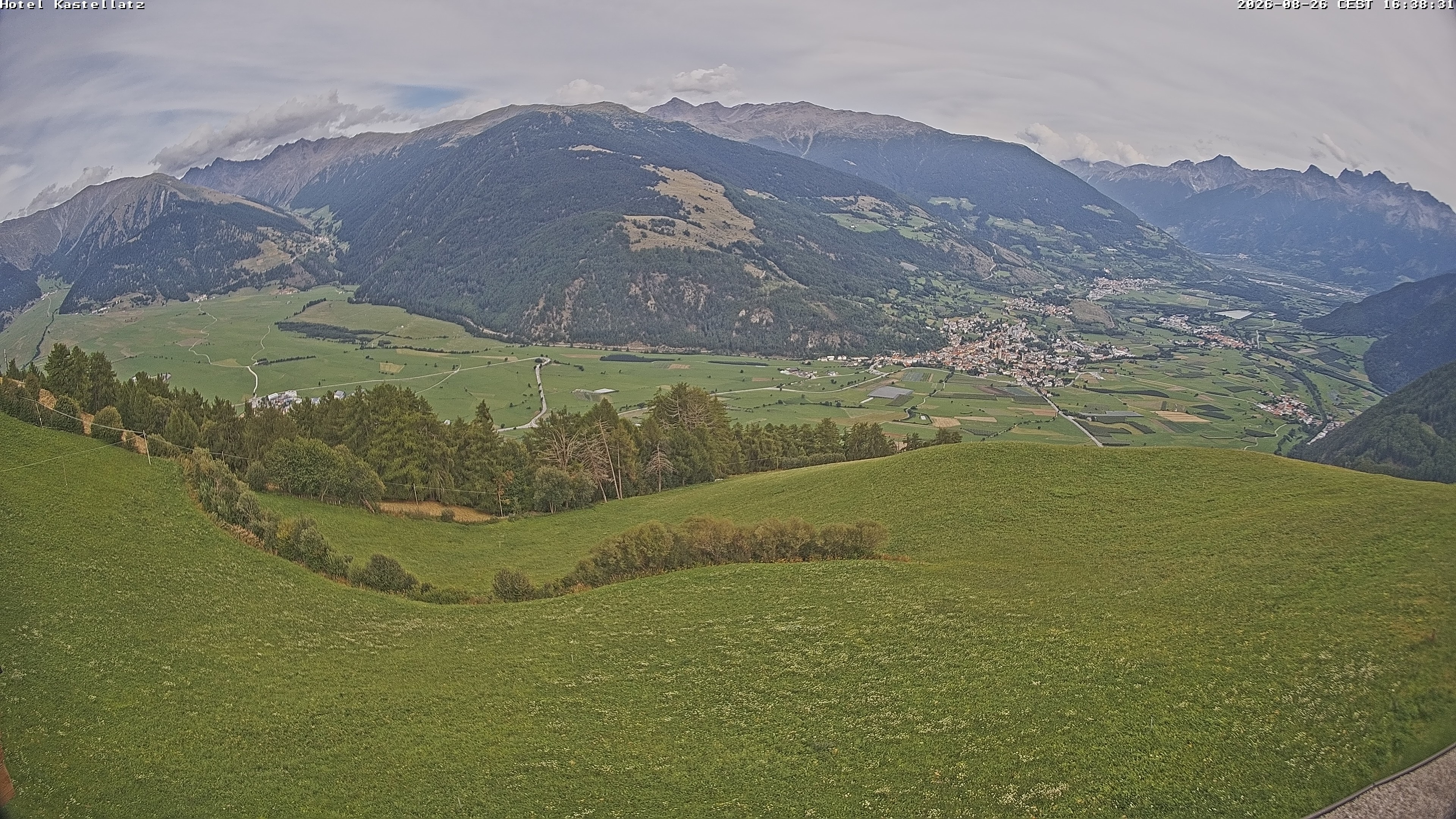 Archiv Foto Webcam Ausblick Kastellatz - Mals