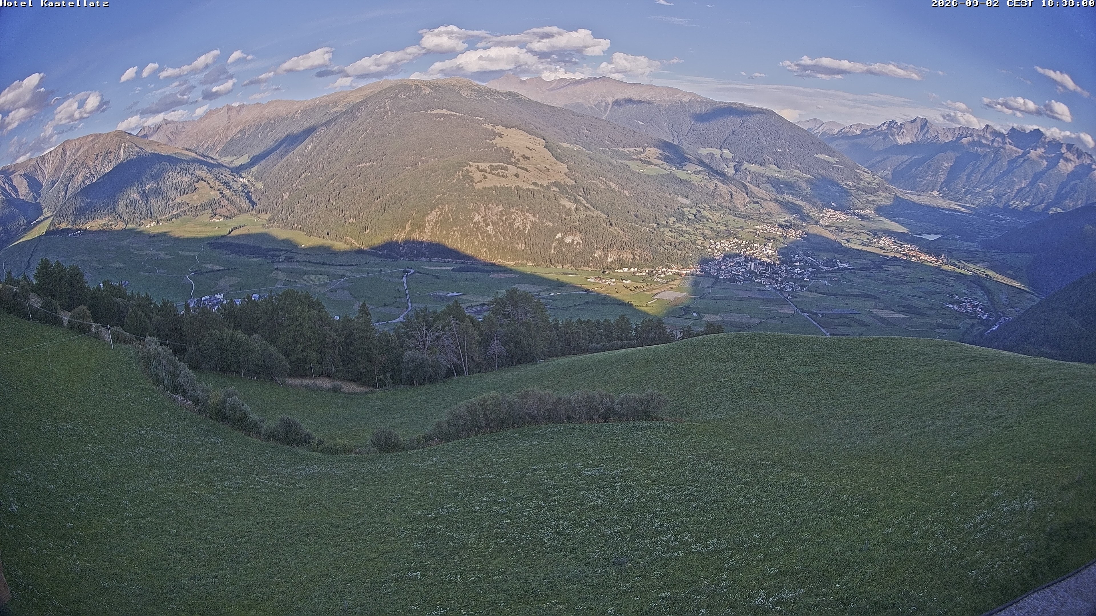 Archiv Foto Webcam Ausblick Kastellatz - Mals