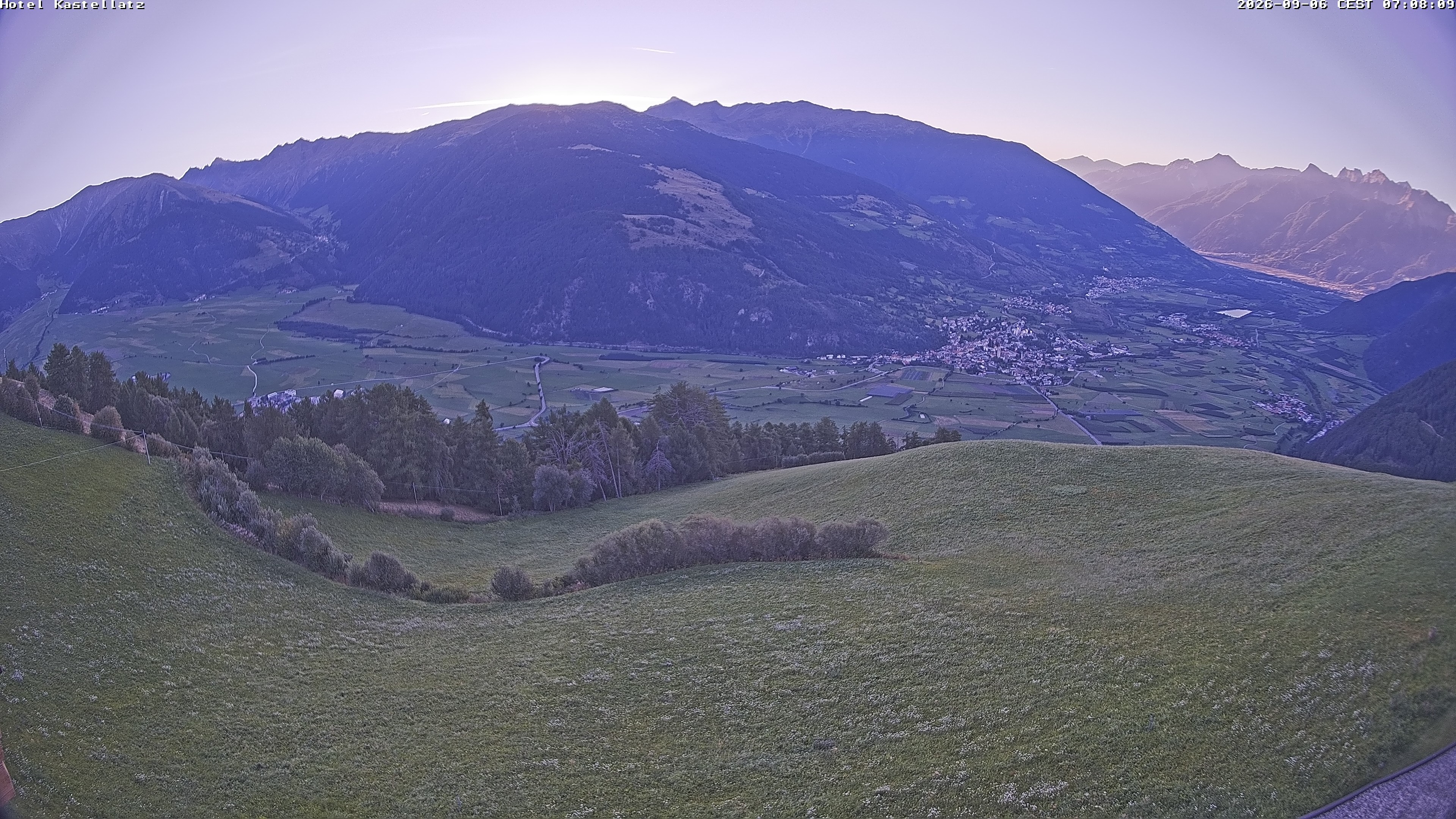 Archiv Foto Webcam Ausblick Kastellatz - Mals