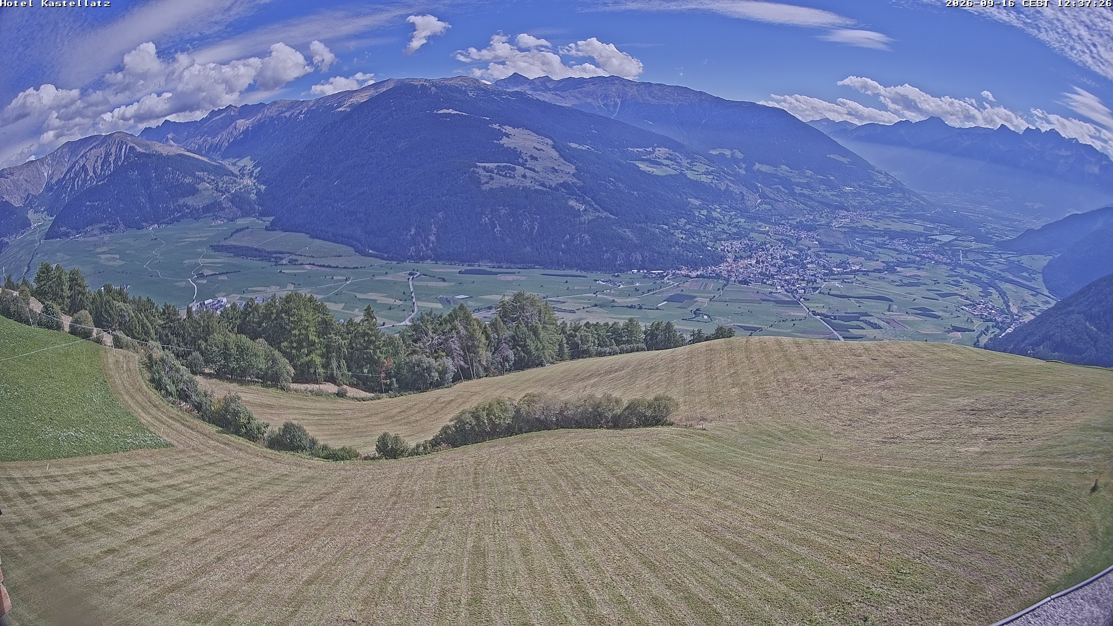 Archiv Foto Webcam Ausblick Kastellatz - Mals